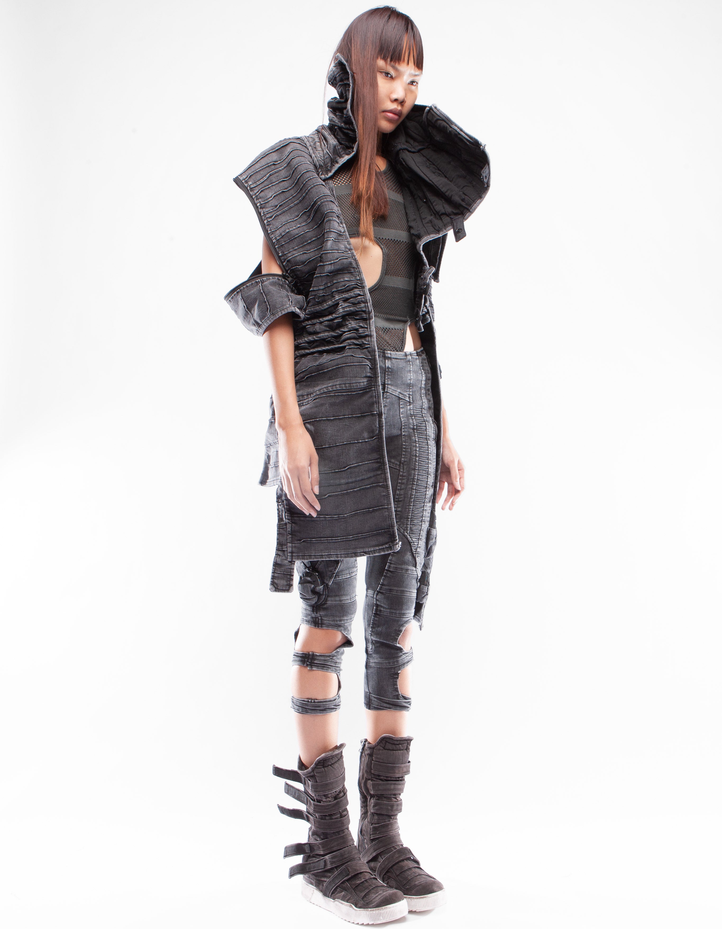 JACKET NO SLEEVE CABIN