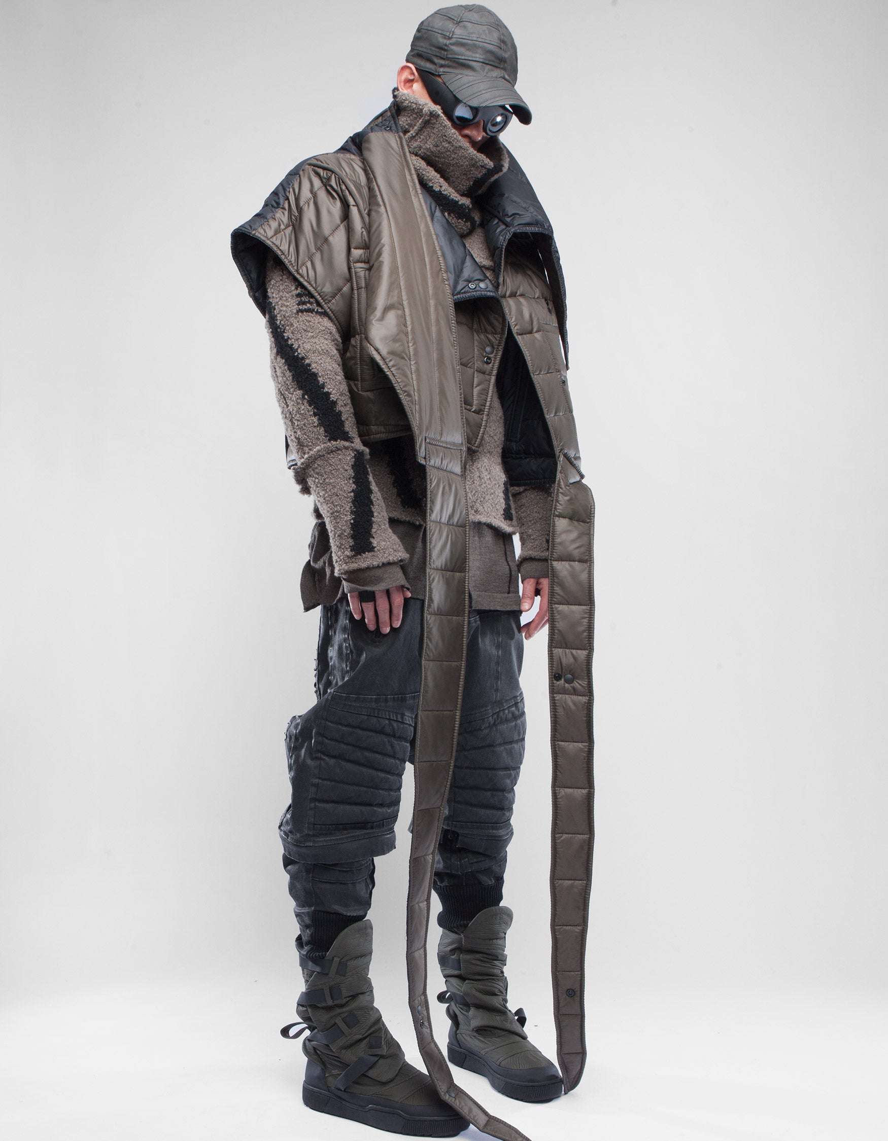 JACKET SHAWL ISHITVA