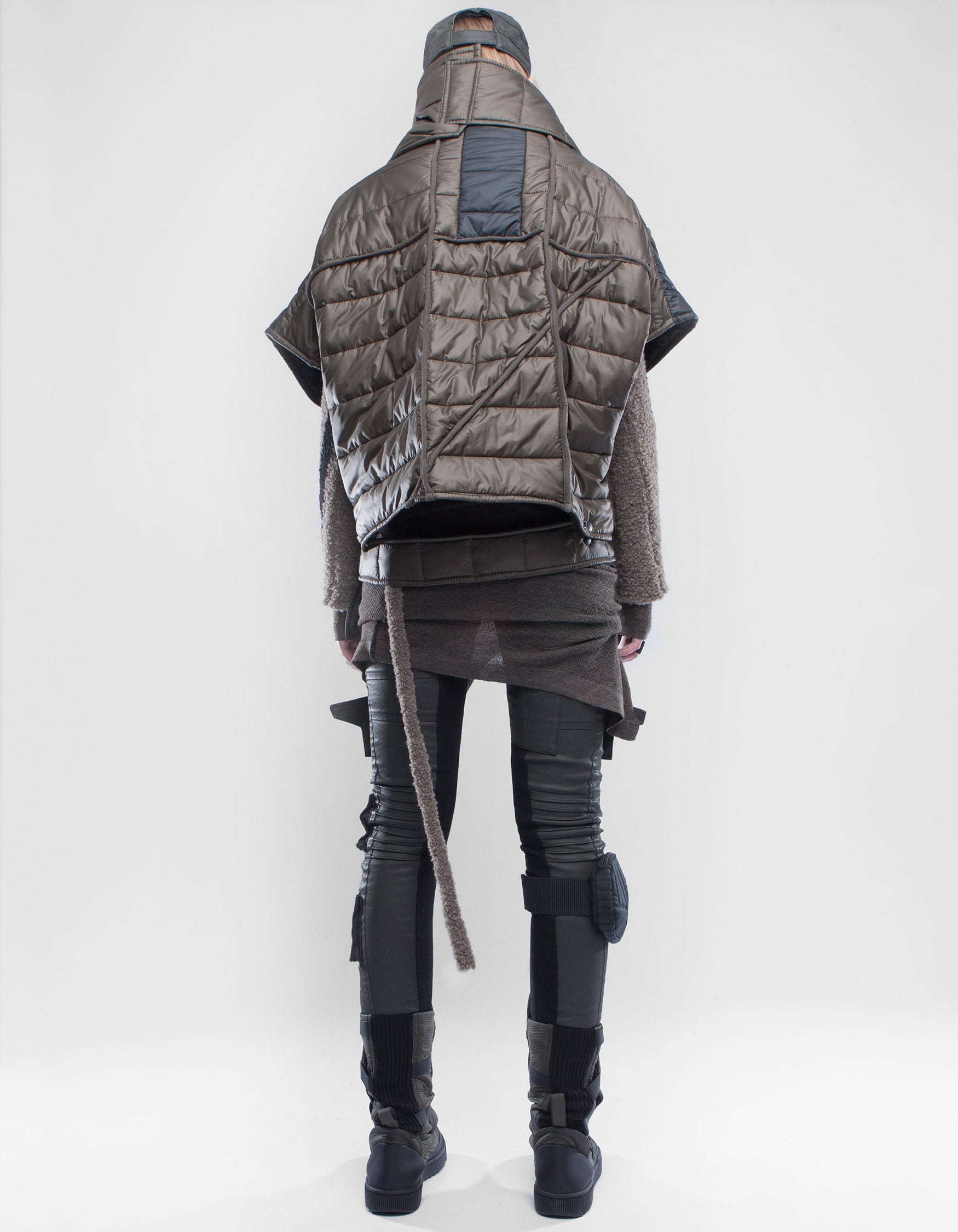 JACKET SHAWL ISHITVA