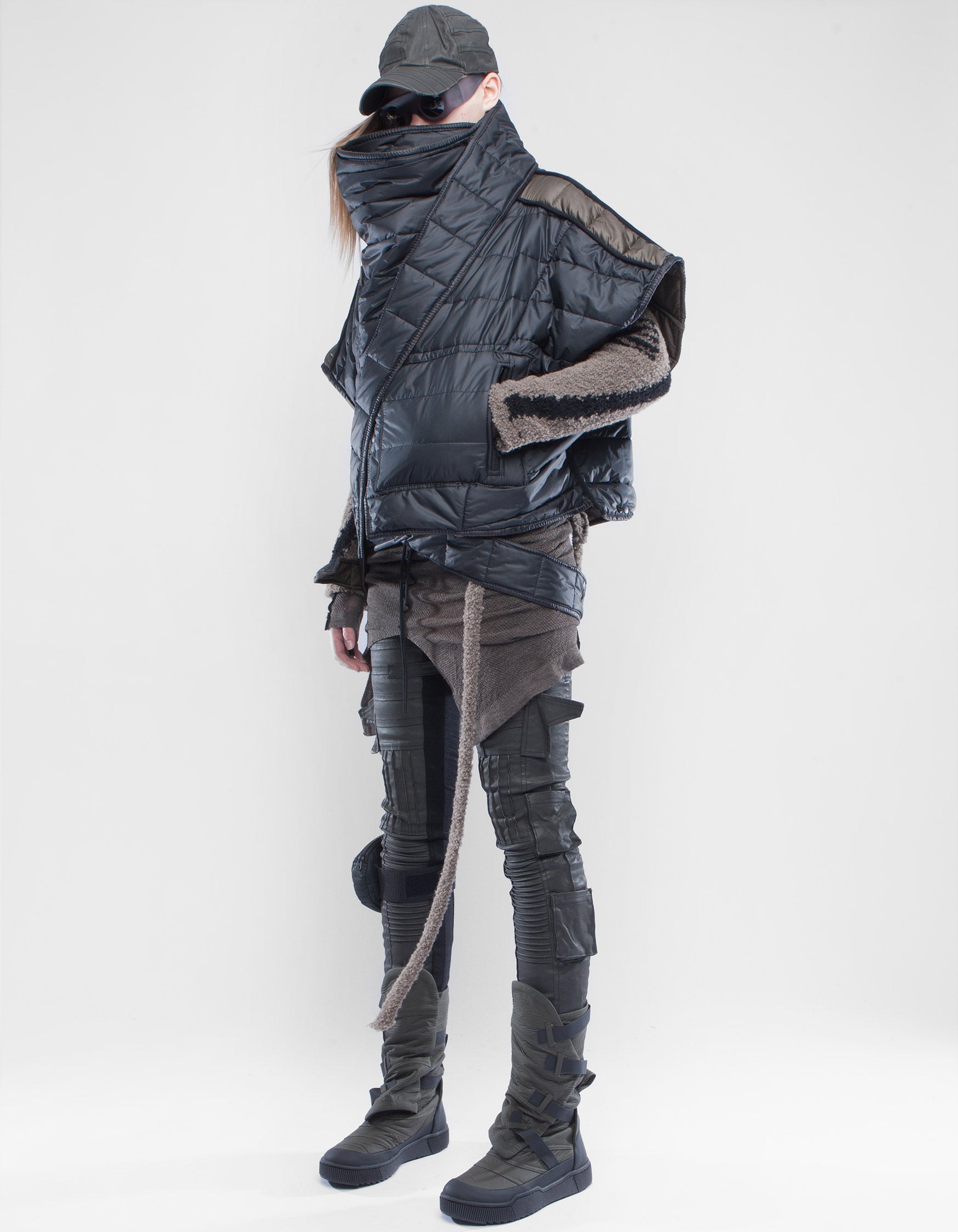 JACKET SHAWL ISHITVA