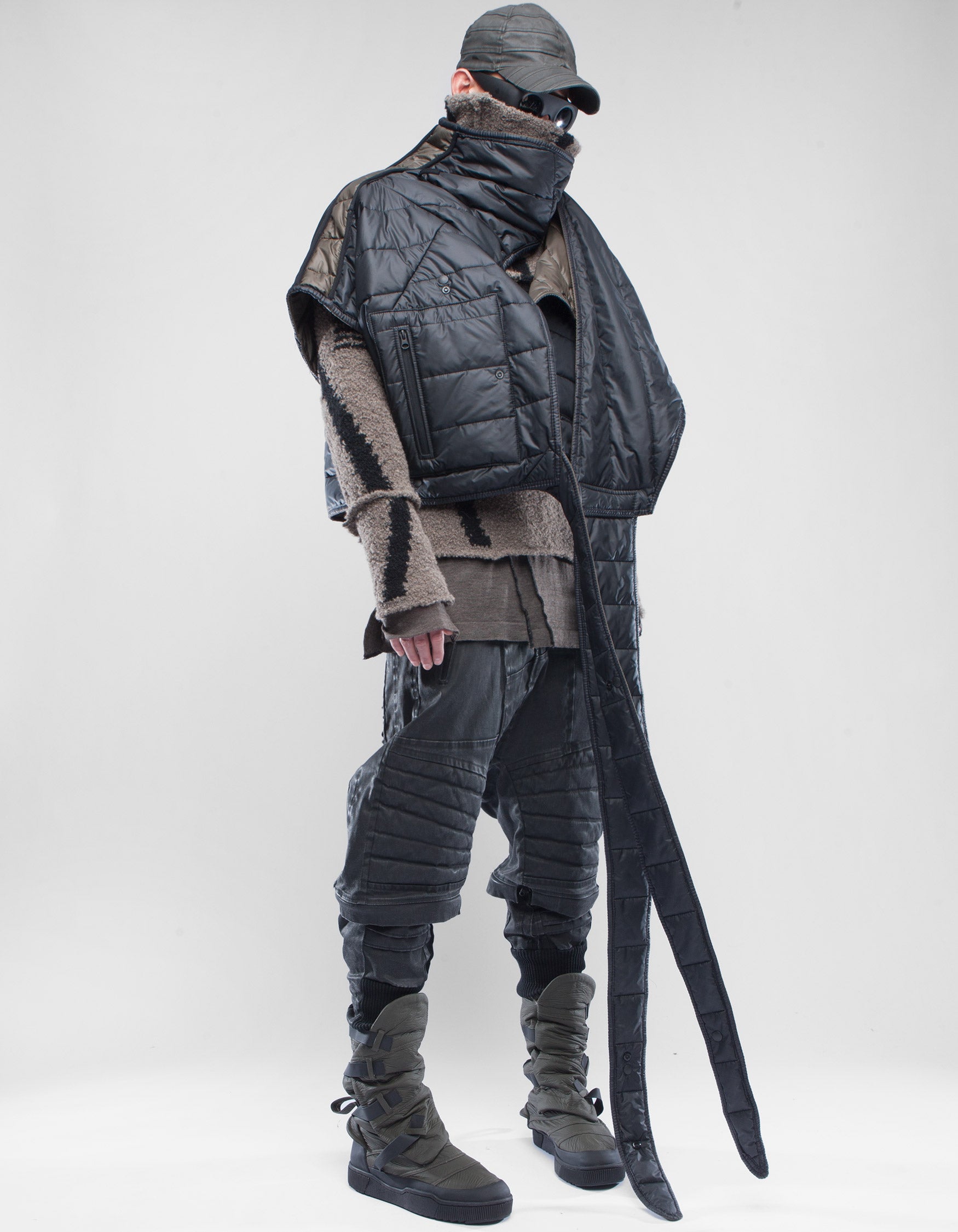 JACKET SHAWL ISHITVA