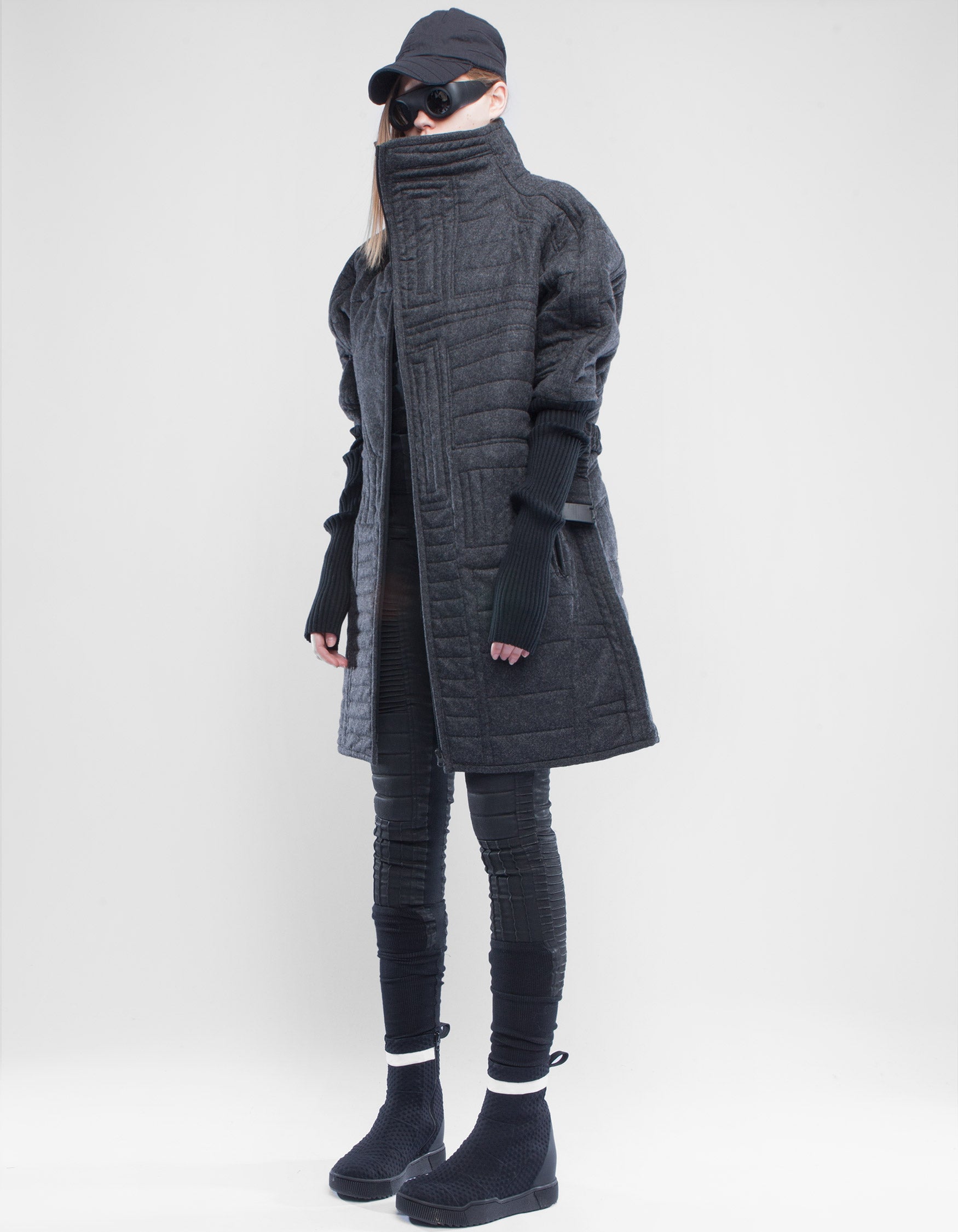 JACKET VEHADI