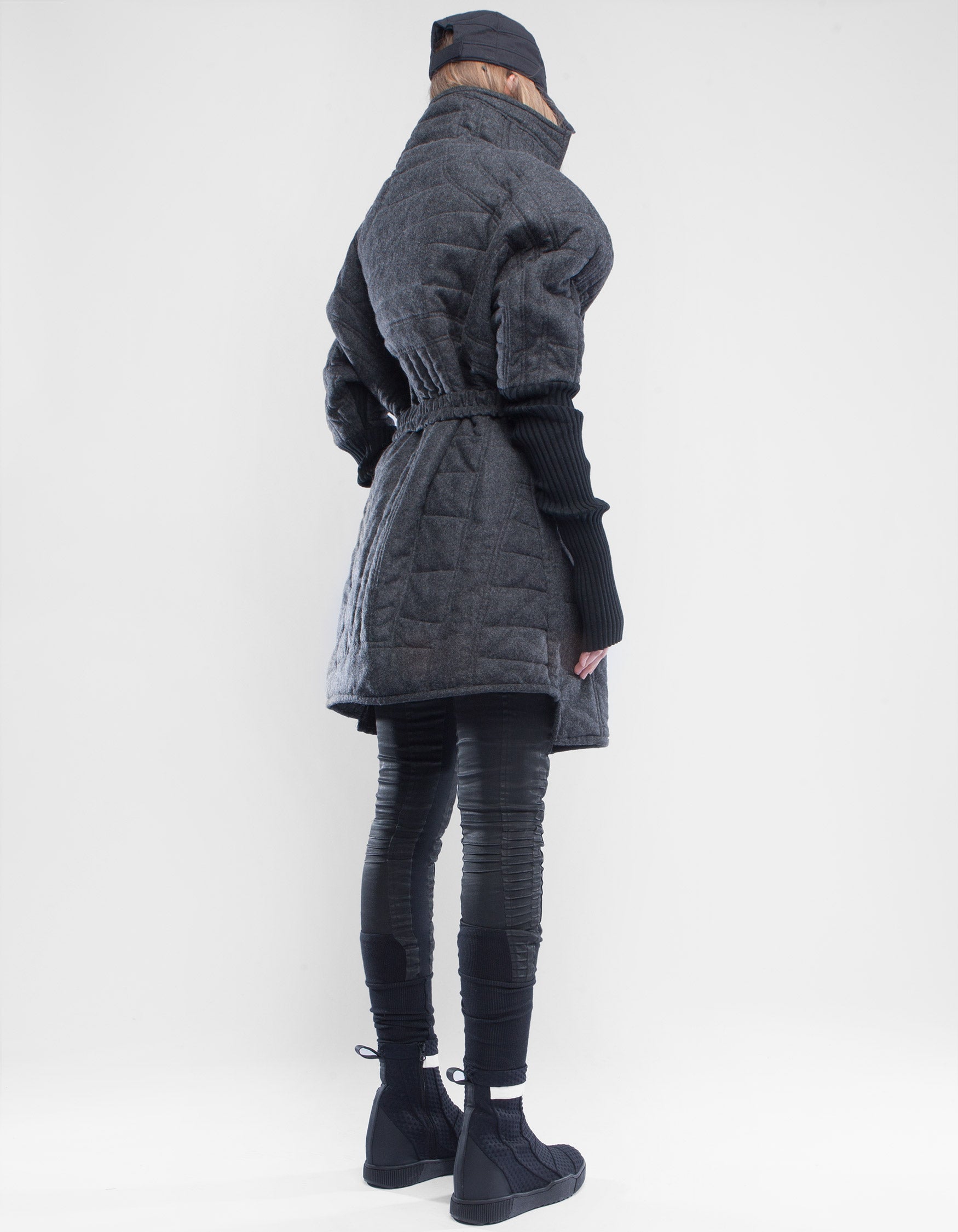 JACKET VEHADI