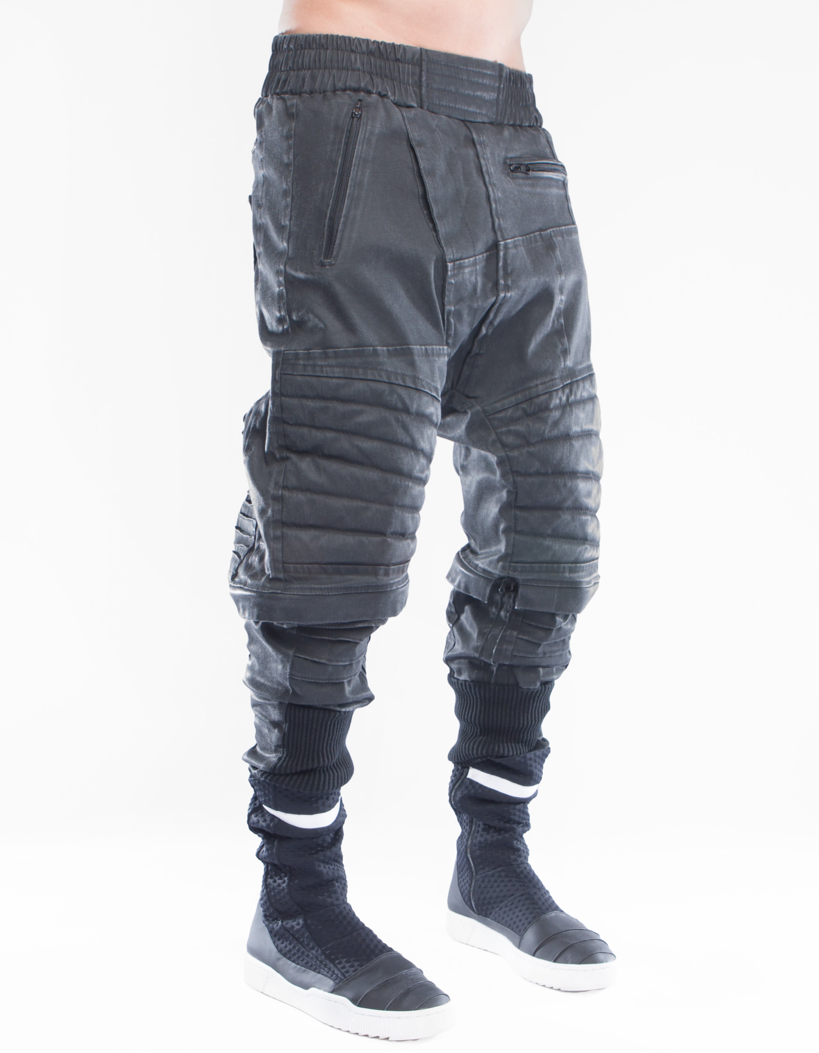 JEANS DETACHED ENGINE
