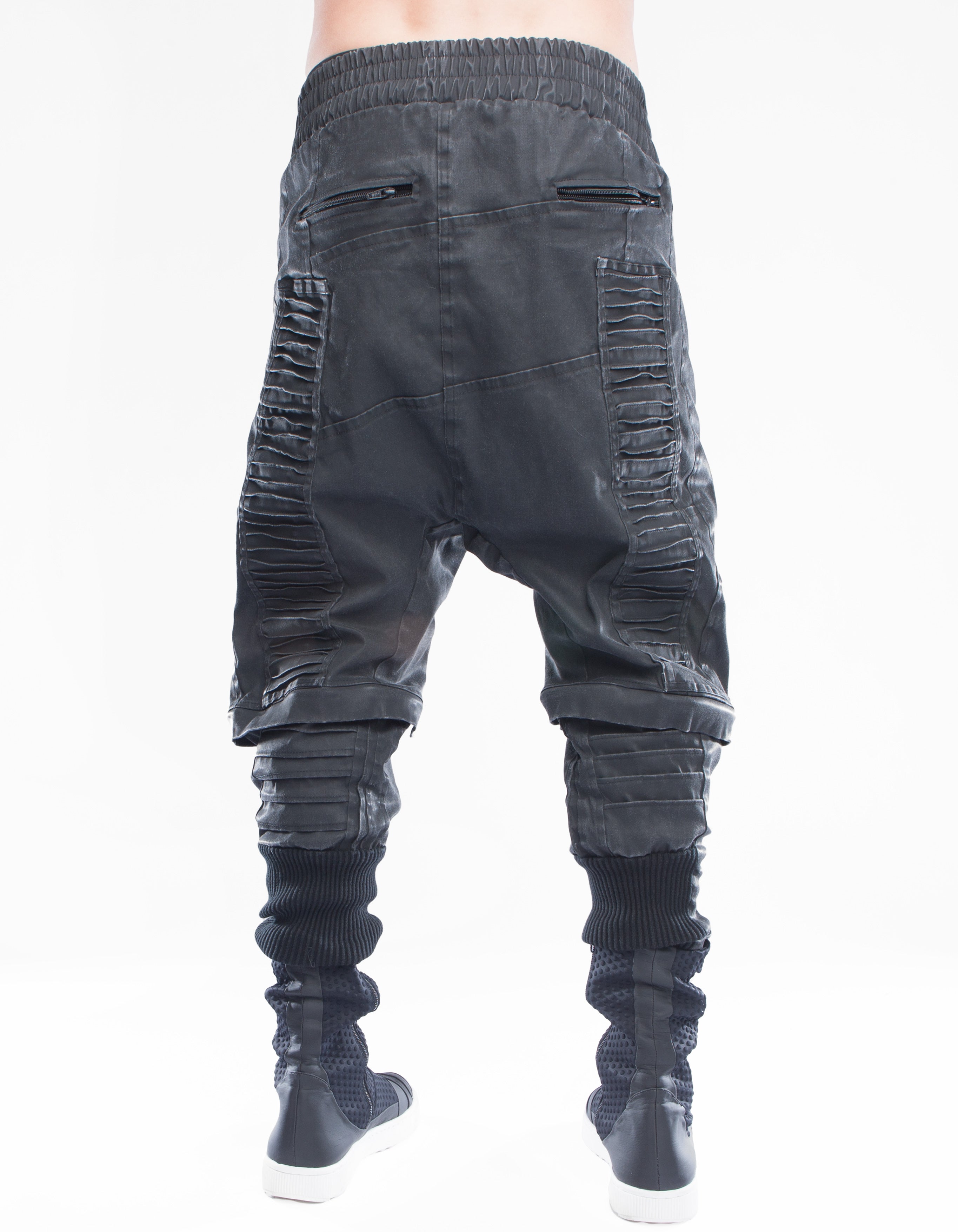 JEANS DETACHED ENGINE