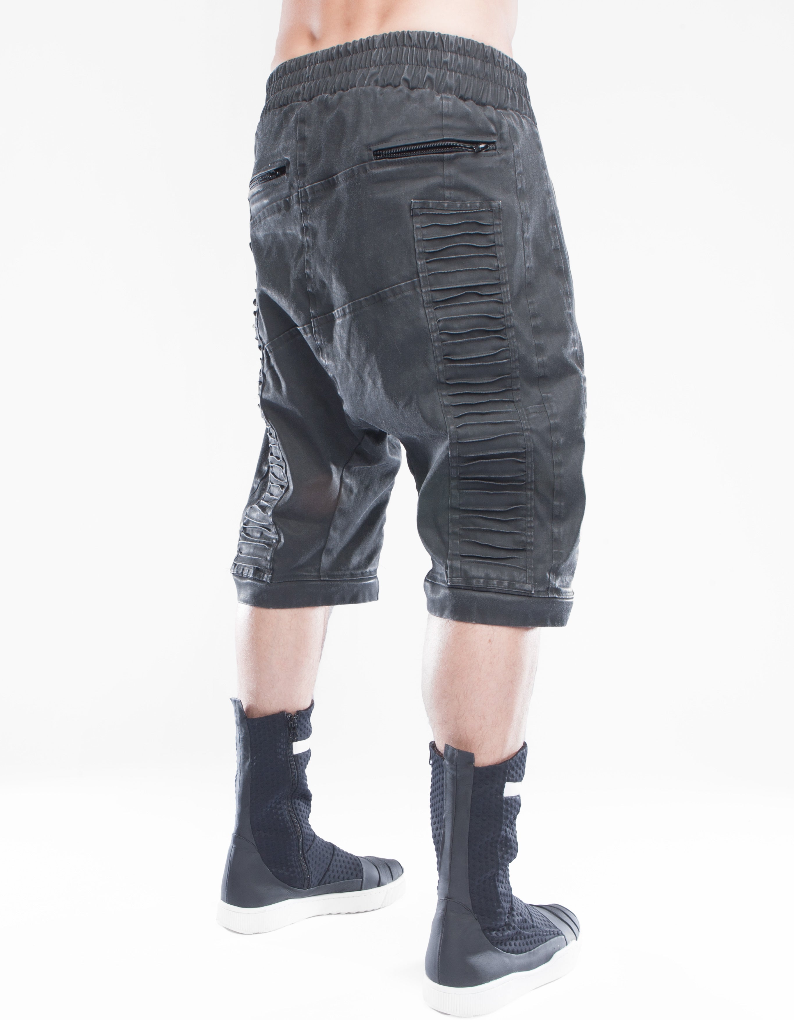 JEANS DETACHED ENGINE