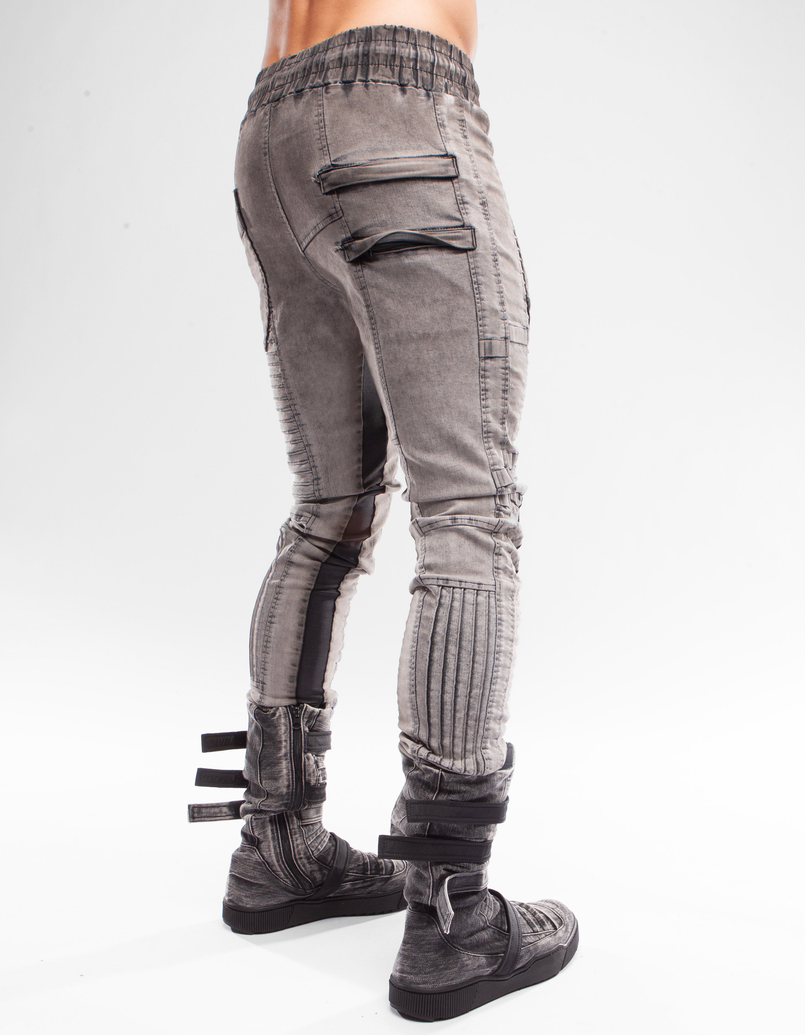 JEANS FIT RIDE IN