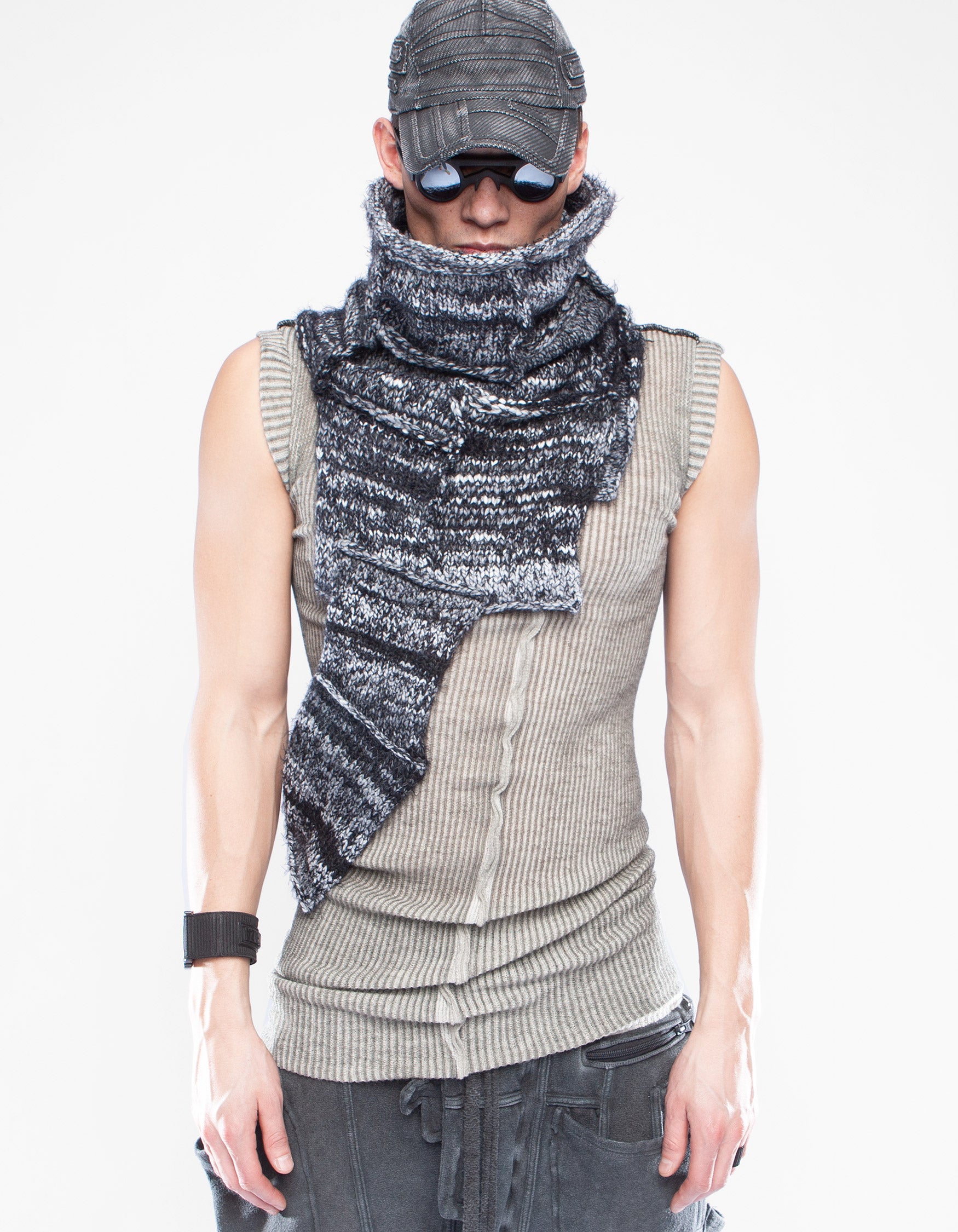 NECK SHAWL AWARE