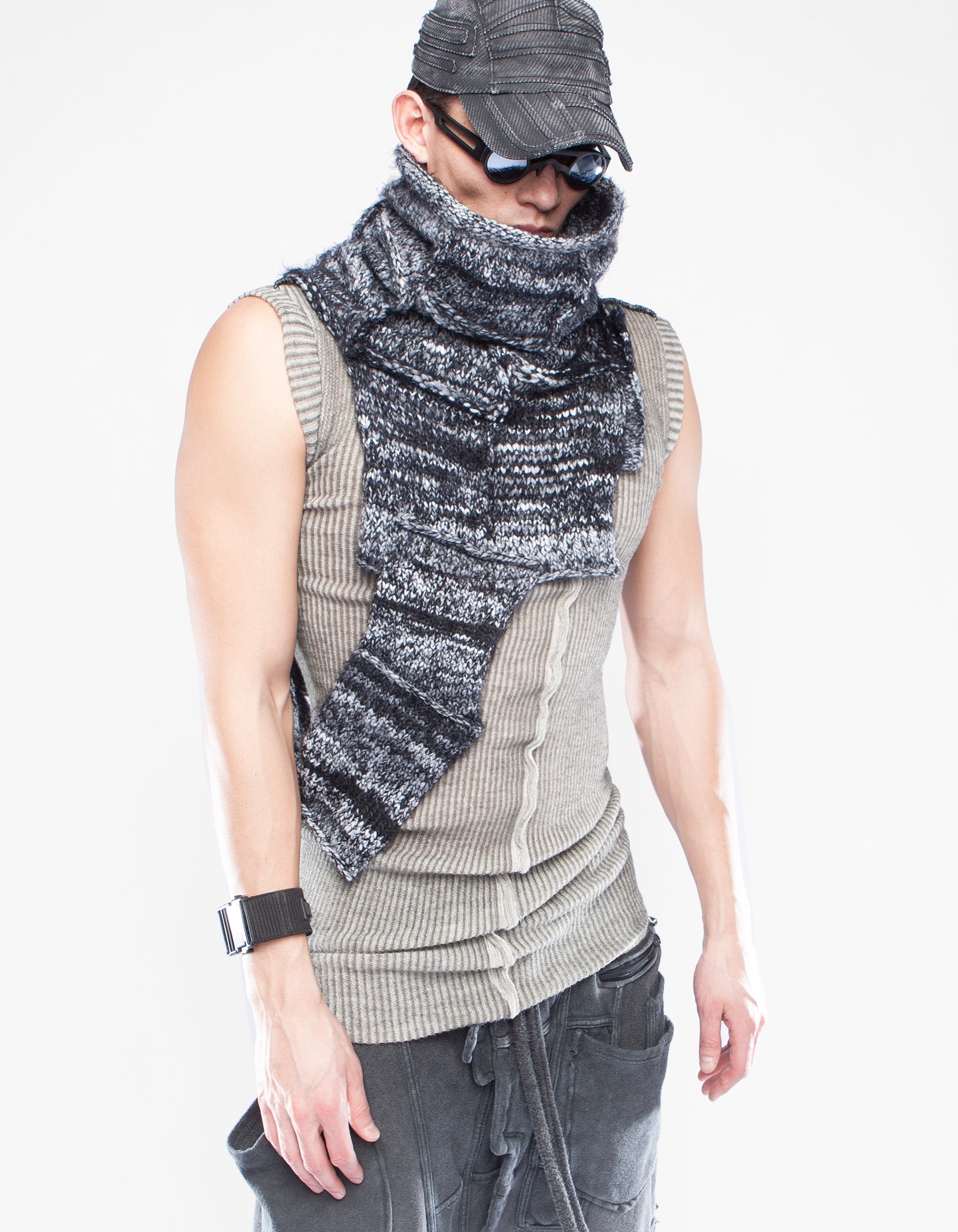 NECK SHAWL AWARE