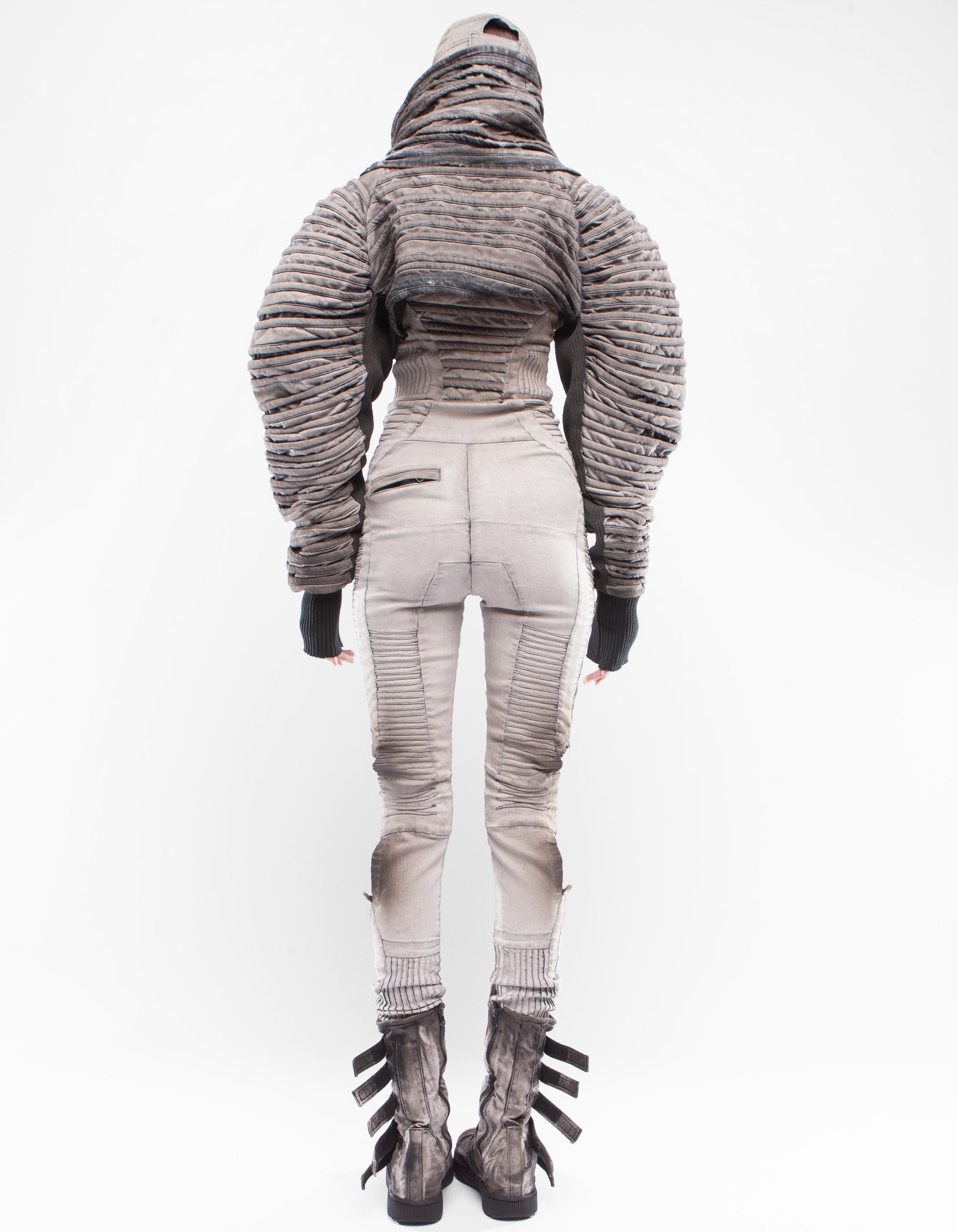 NECK SLEEVES RIDE IN