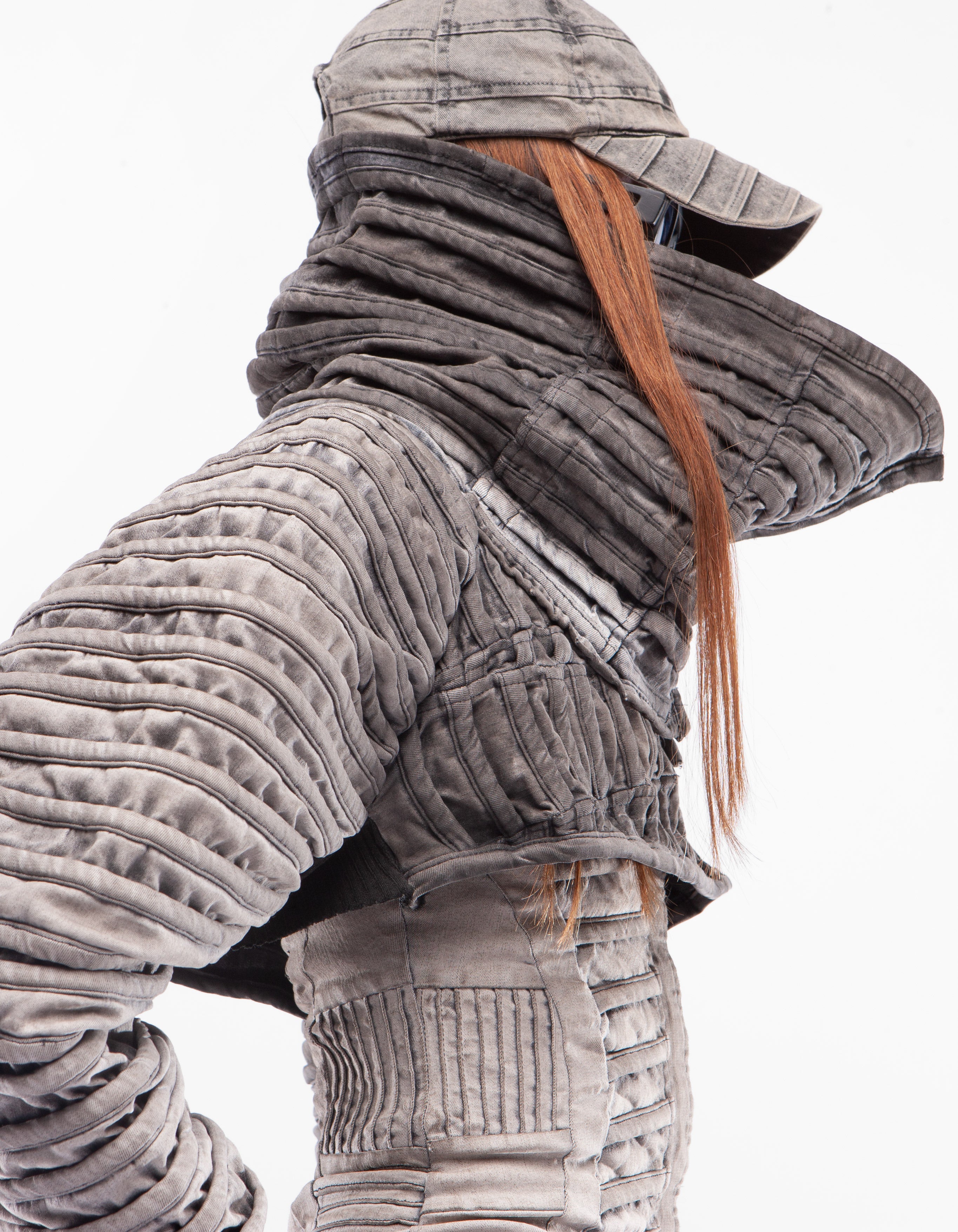 NECK SLEEVES RIDE IN