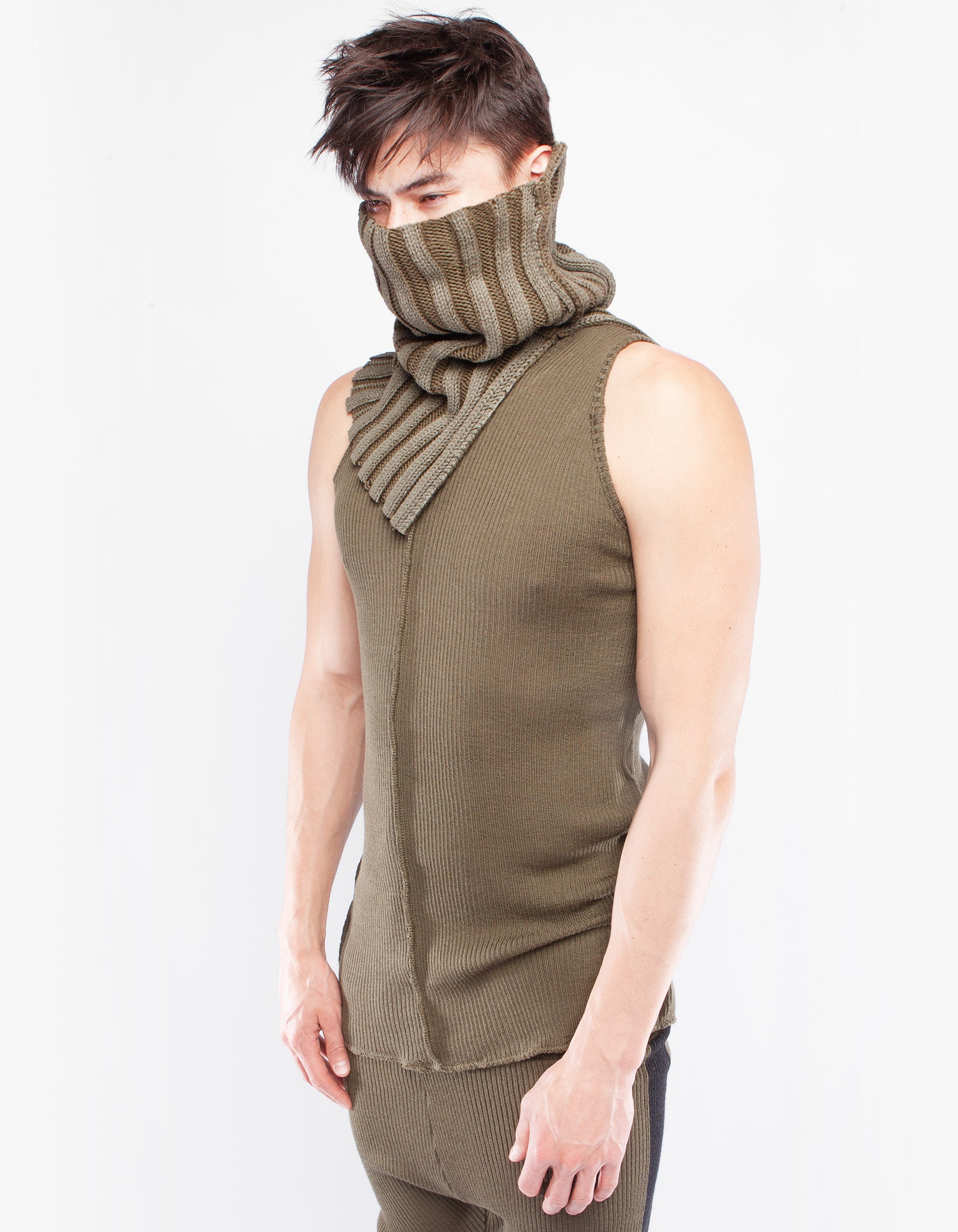 NECK VARNISH