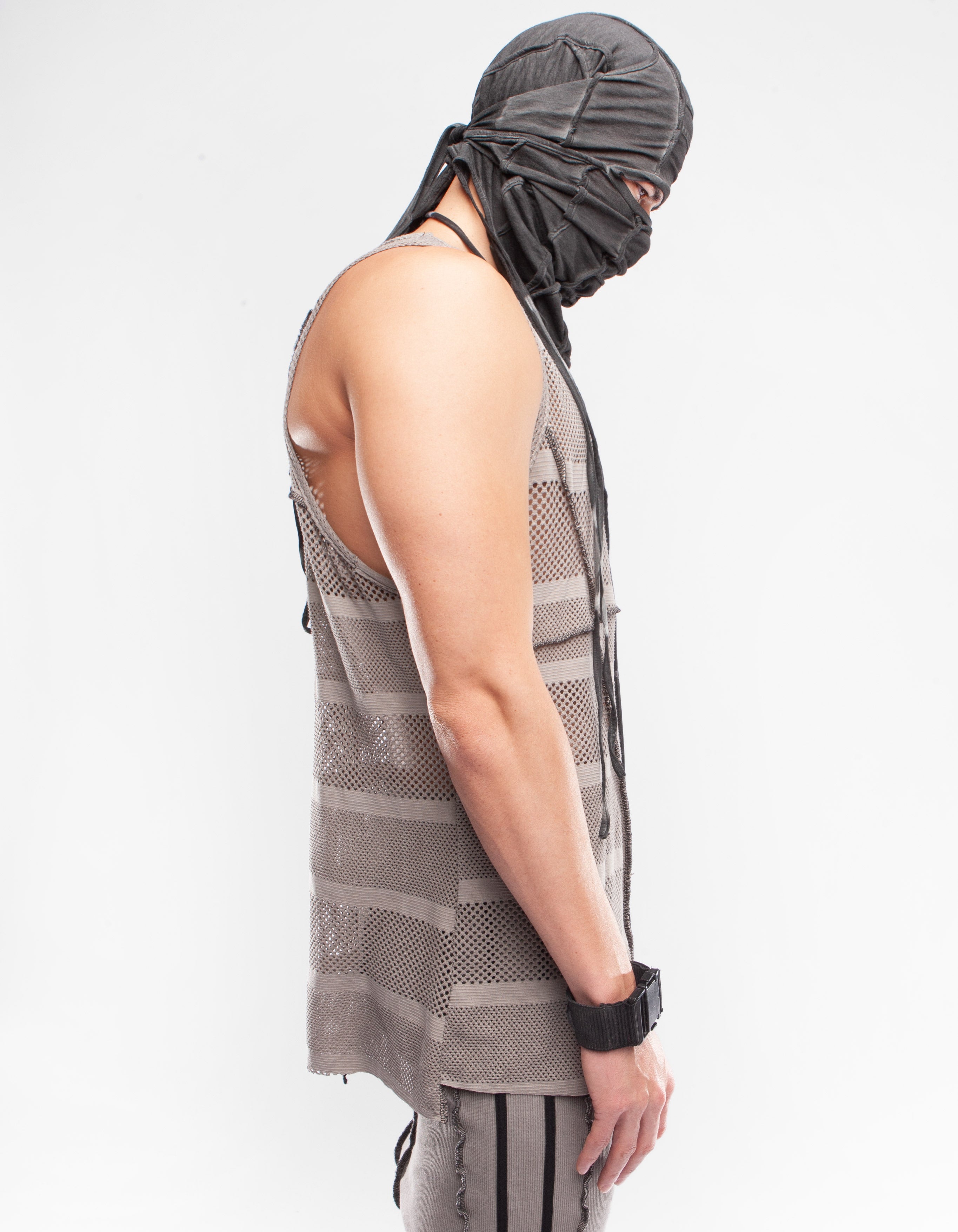 NECK STAND OUT
