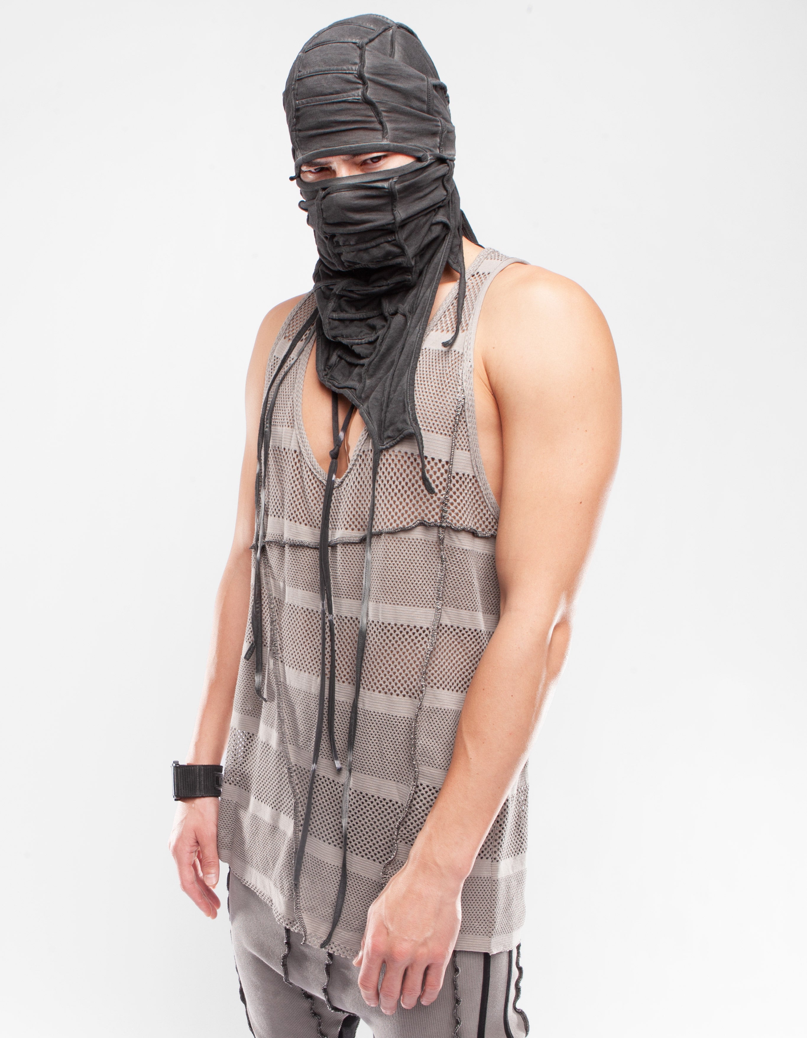 NECK STAND OUT
