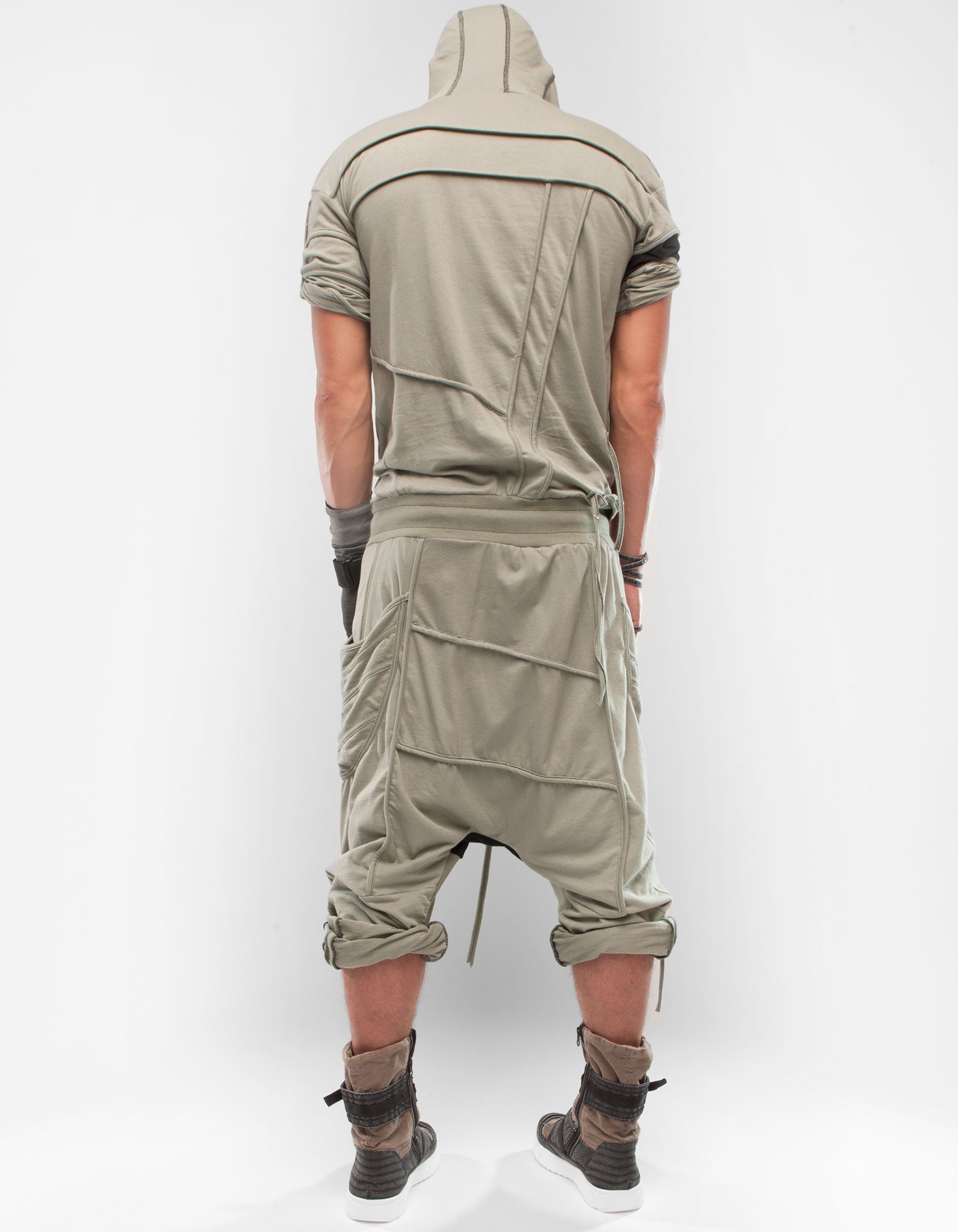 OVERALL RISHI M