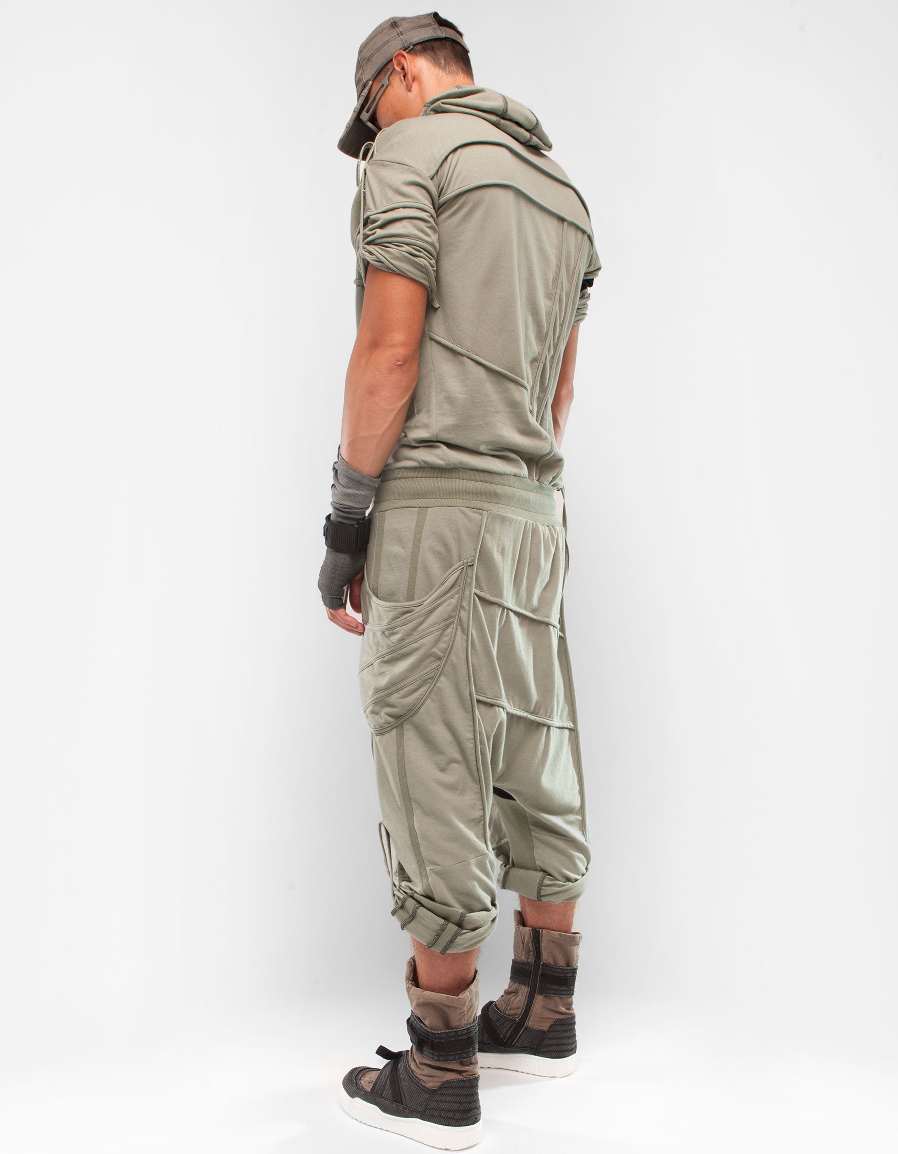OVERALL RISHI M