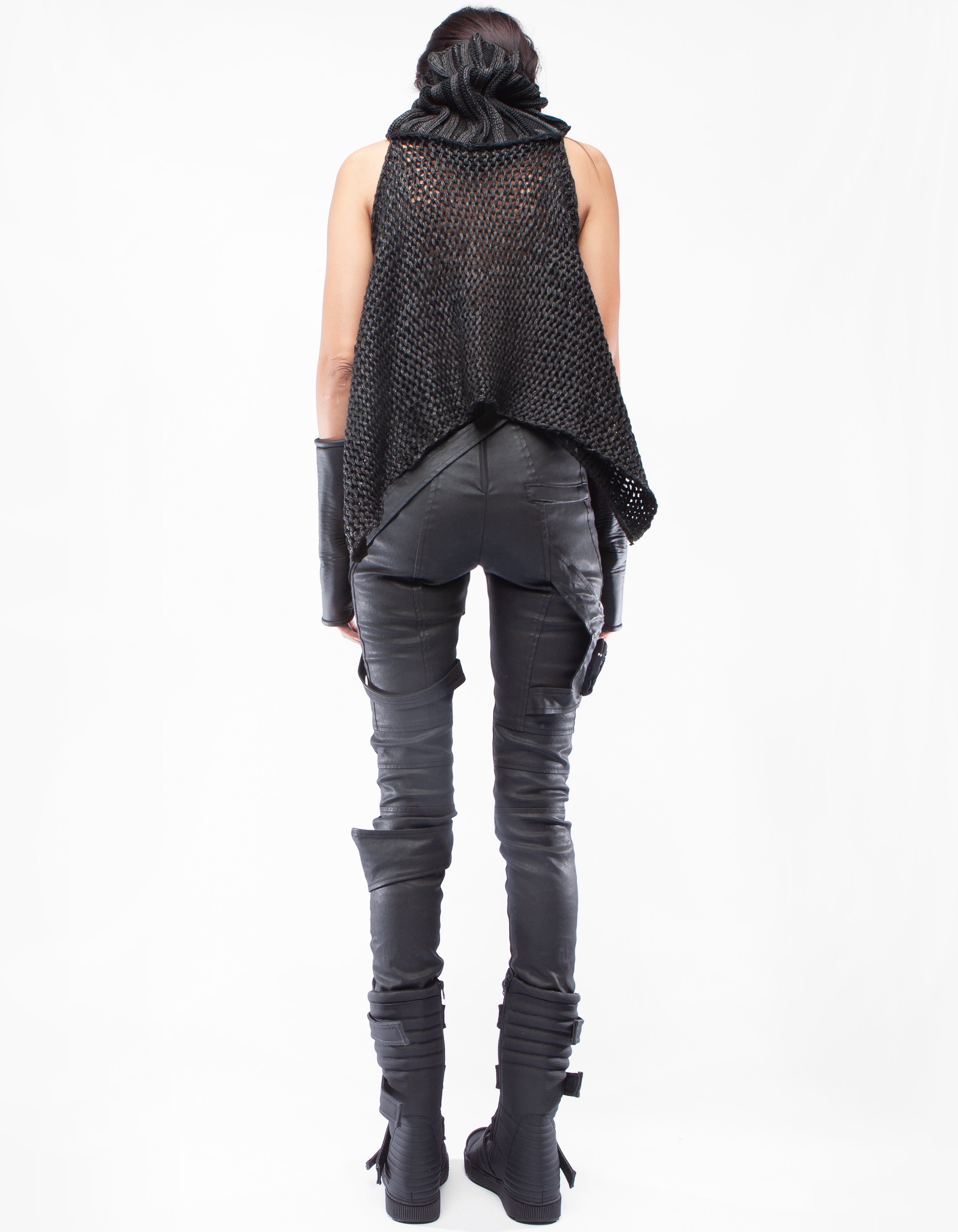 PULLOVER SHORT COVER