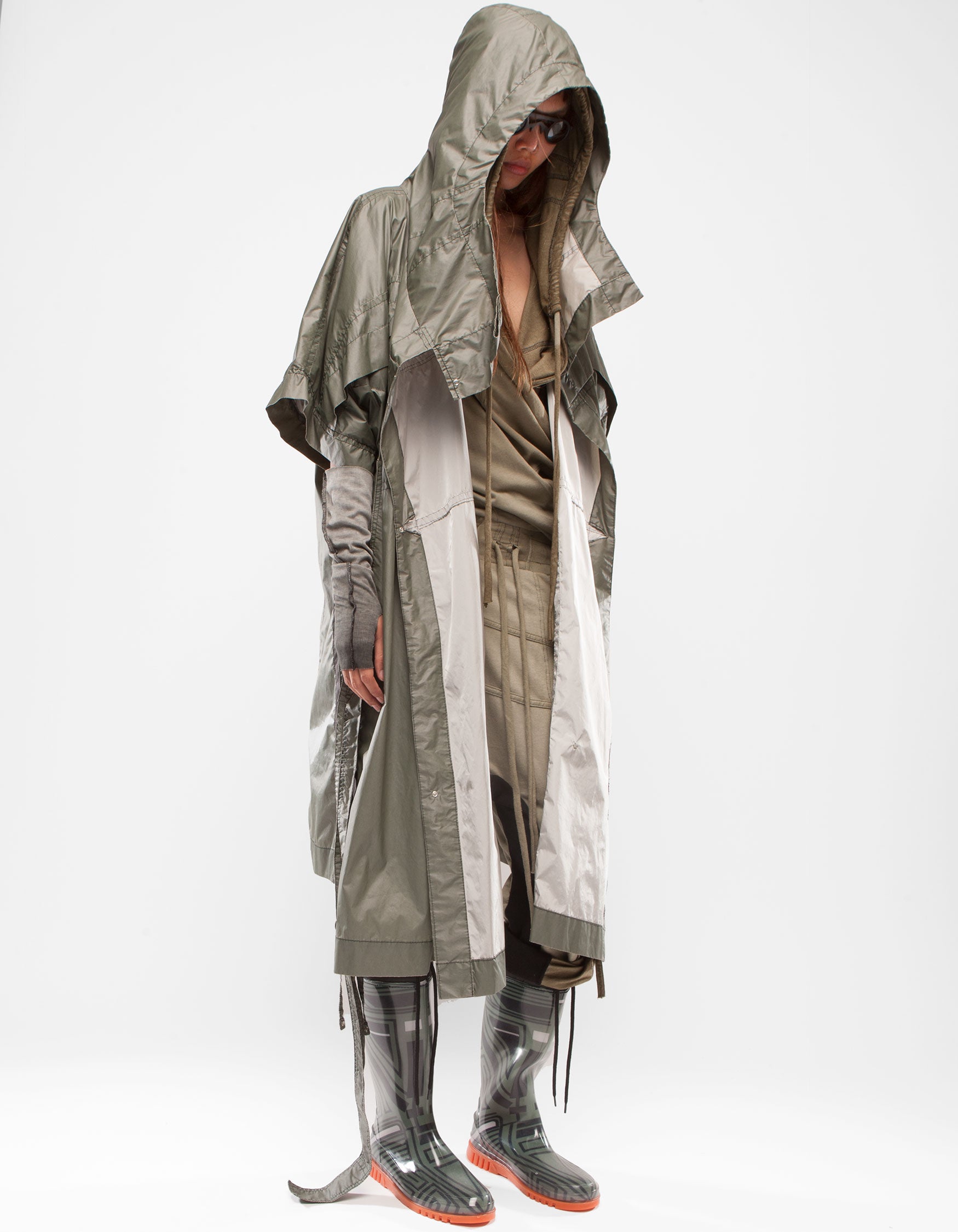RAINCOAT GREEN BUG W