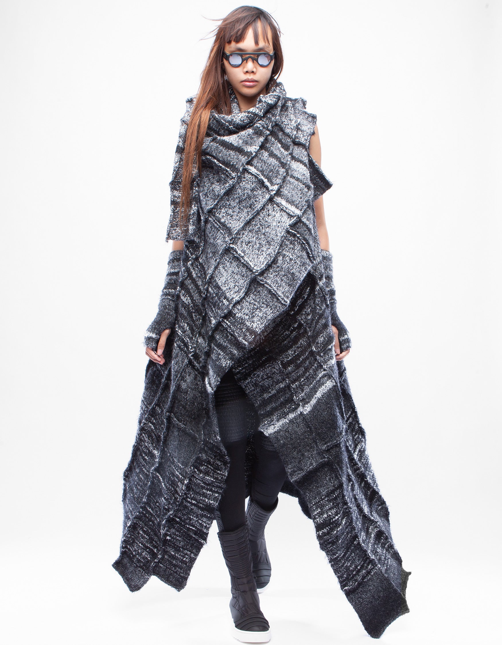 ROBE AWARE