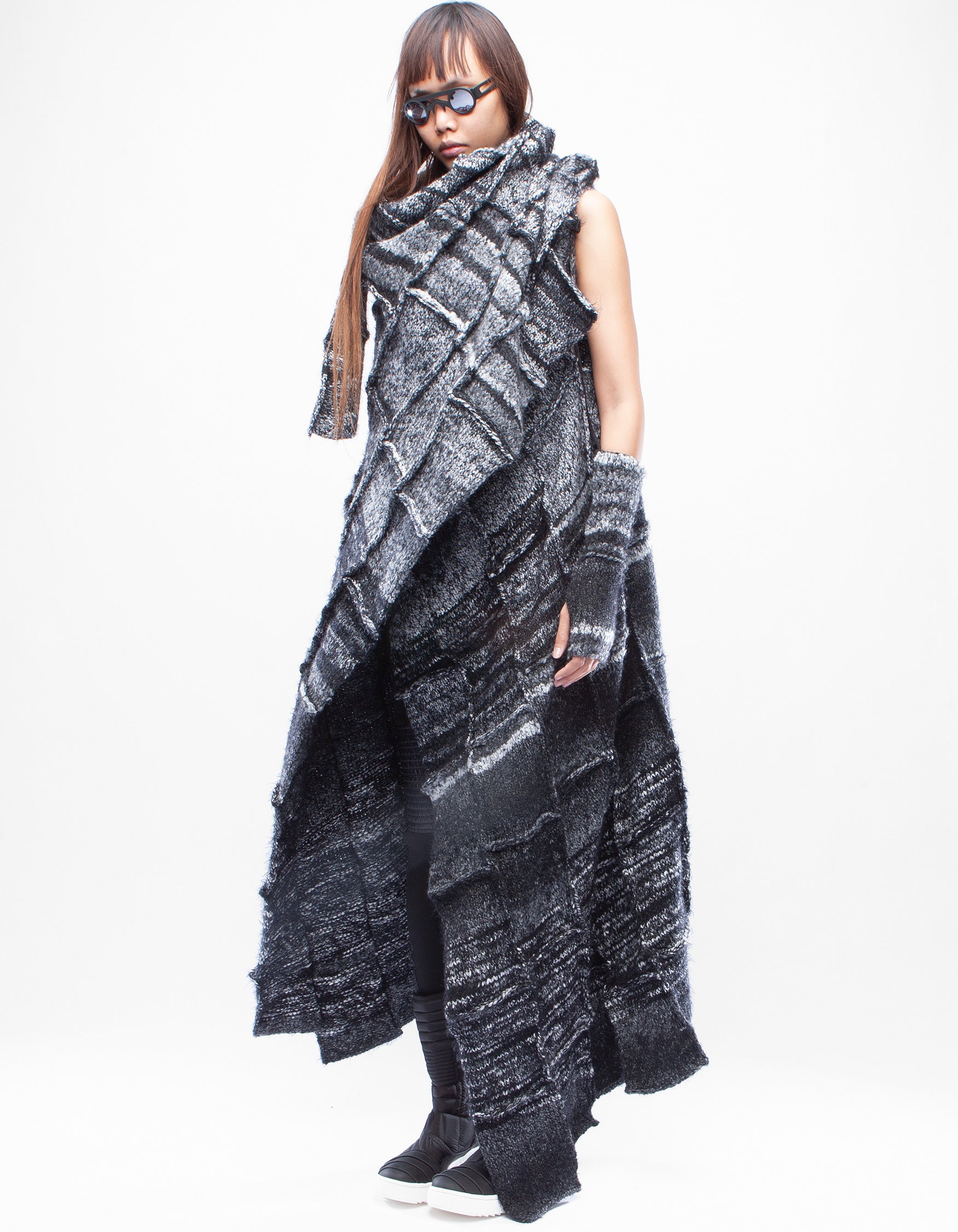 ROBE AWARE