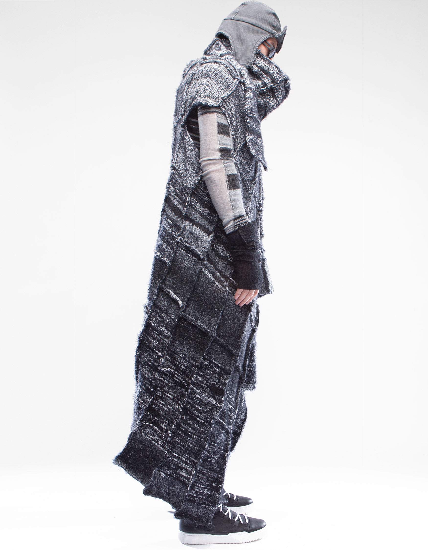 ROBE AWARE