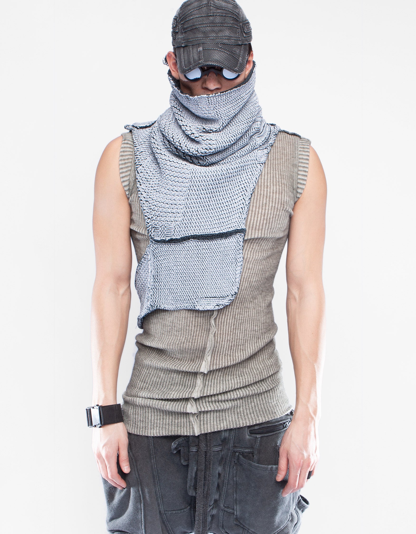 SHAWL NECK INSIGHT