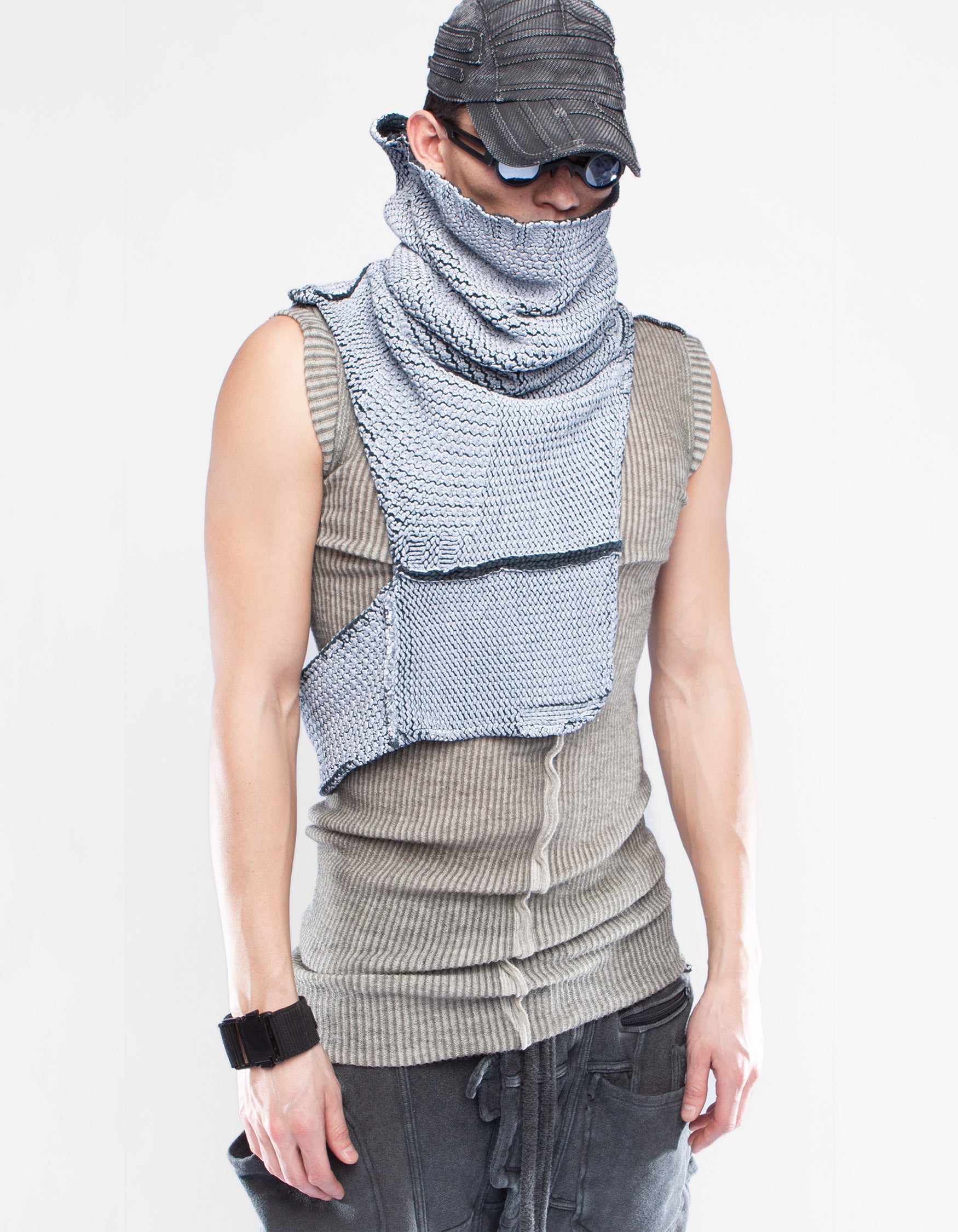 SHAWL NECK INSIGHT