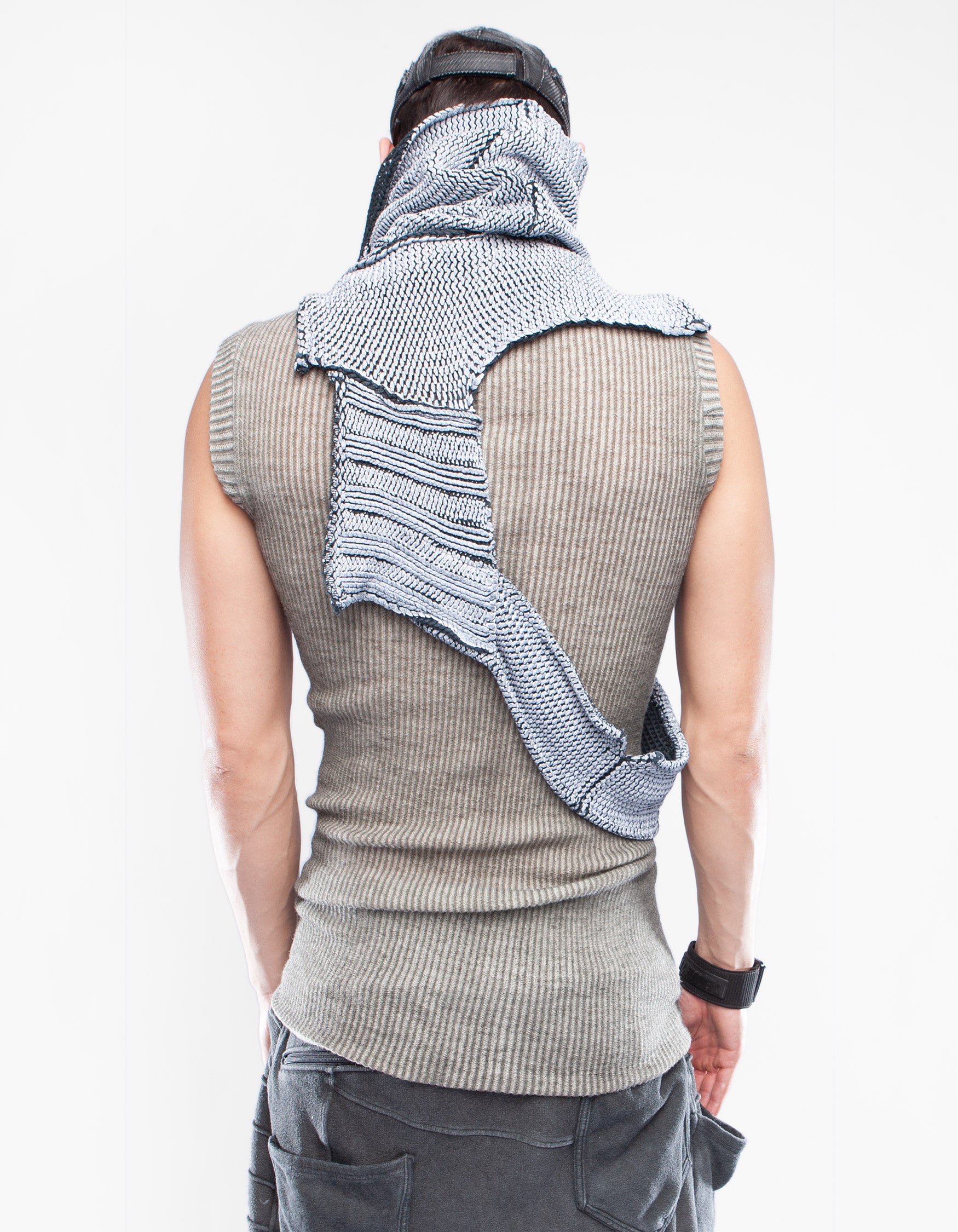 SHAWL NECK INSIGHT