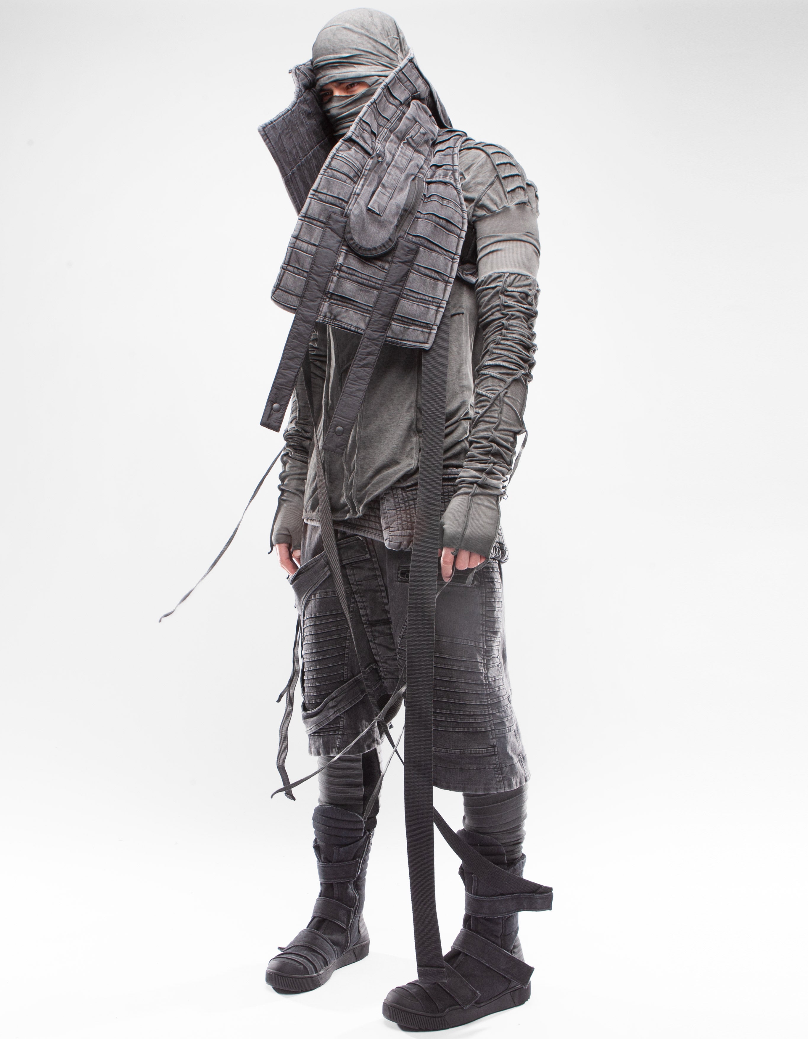 VEST NECK RIDE IN