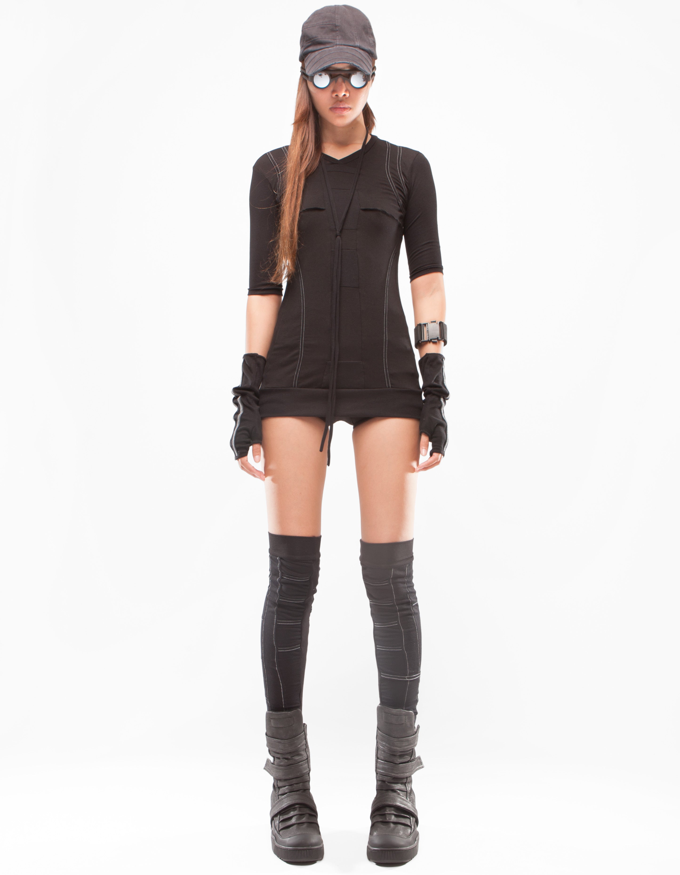 TOP V BLACK