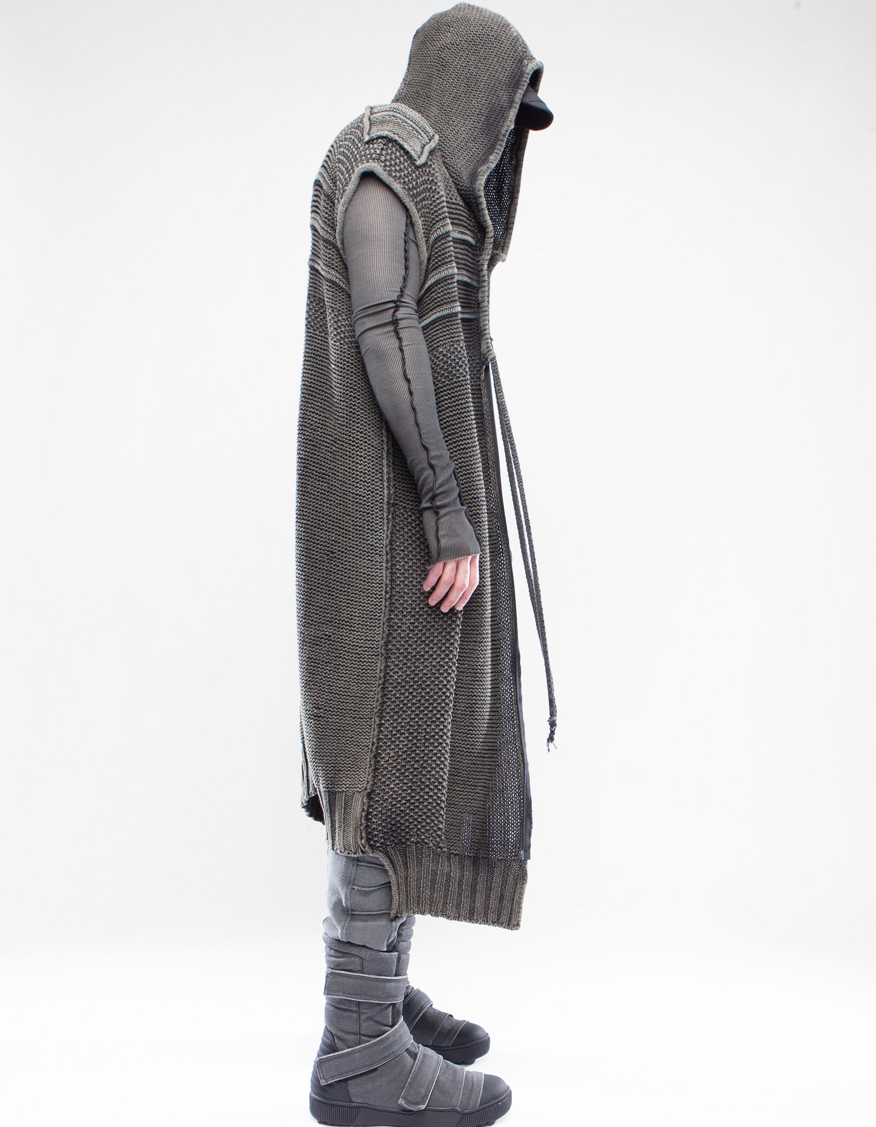 VEST CARDIGAN GATEWAY