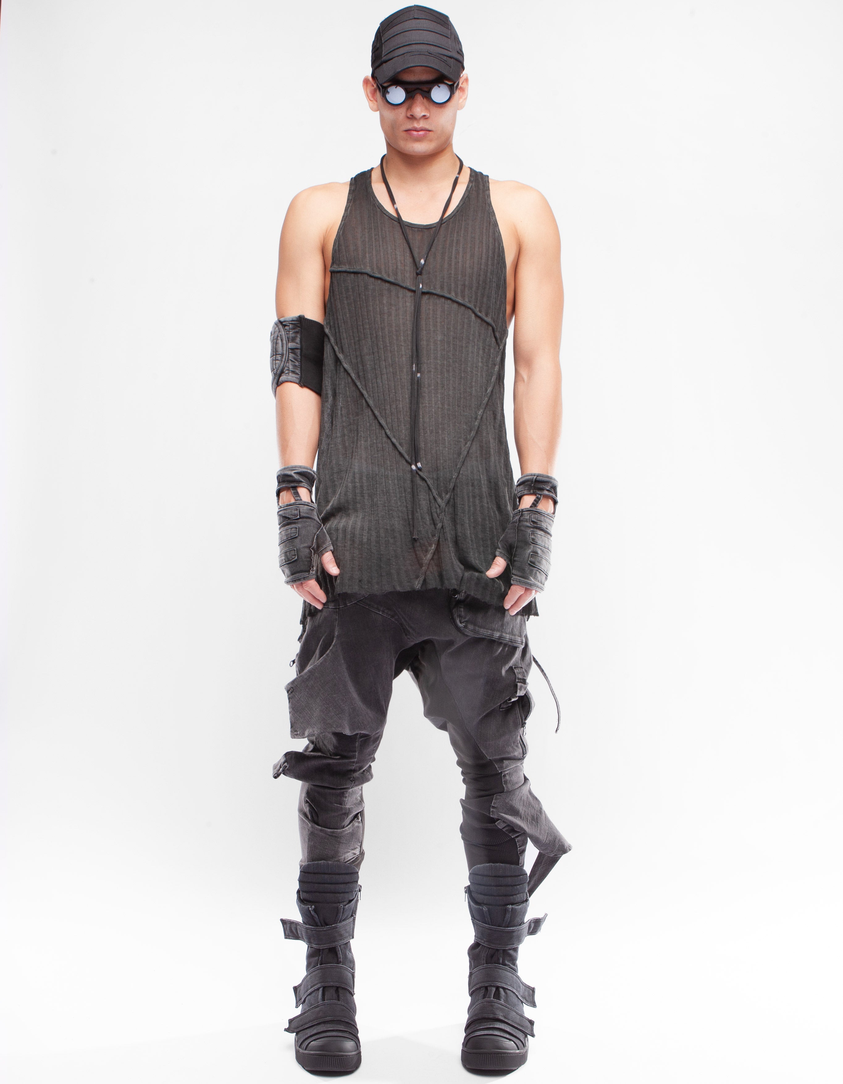 VEST MATTER M