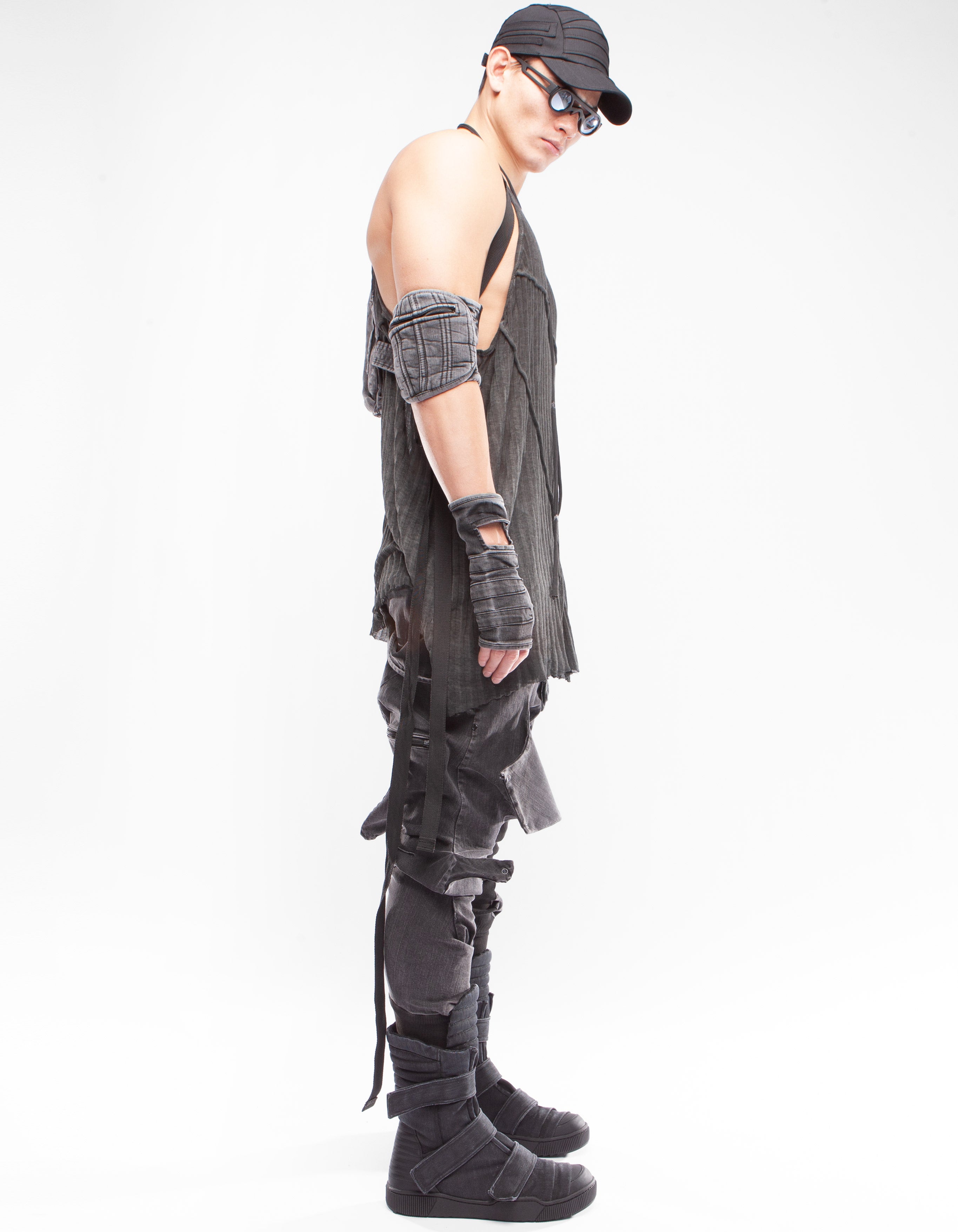 VEST MATTER M
