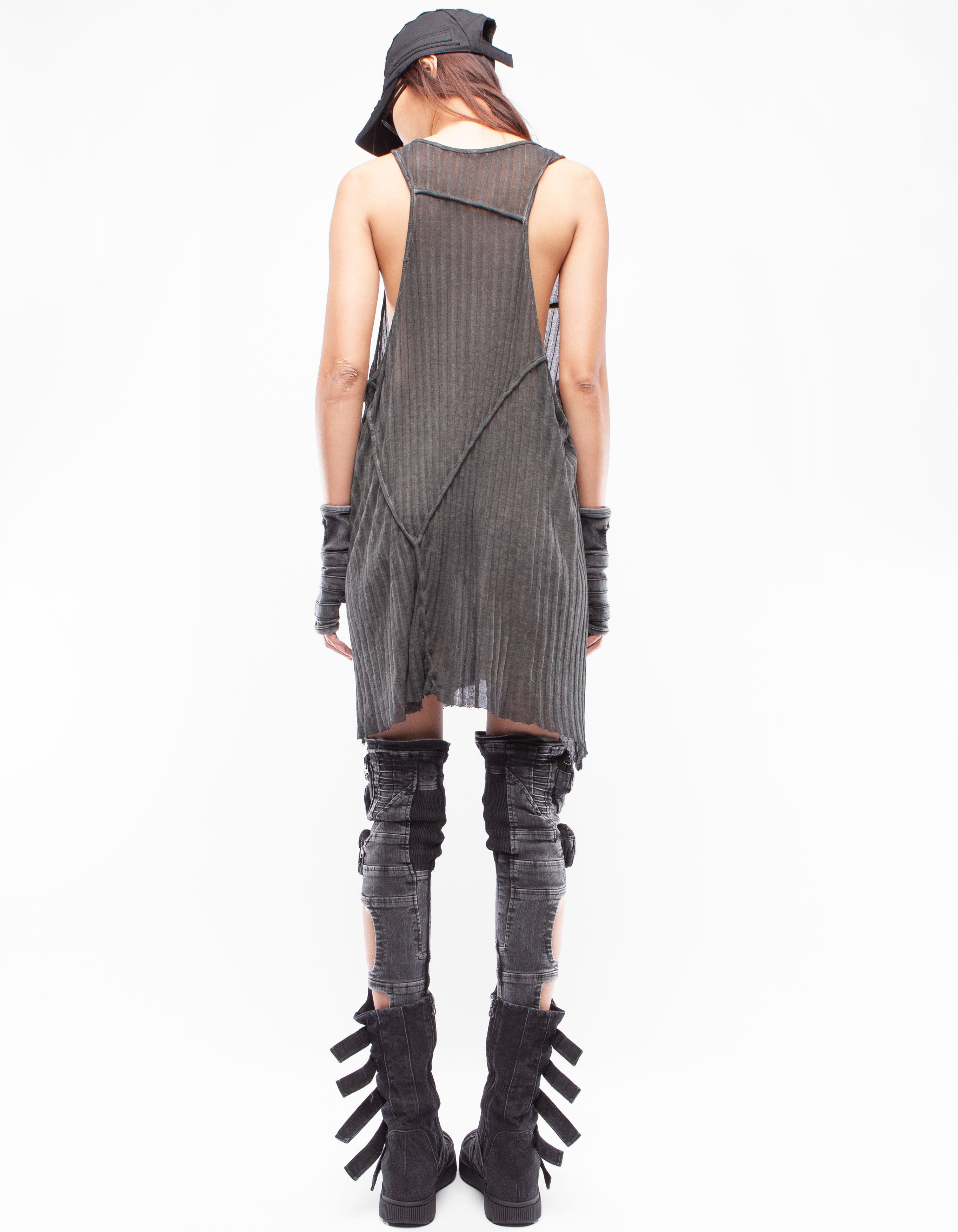 VEST MATTER W