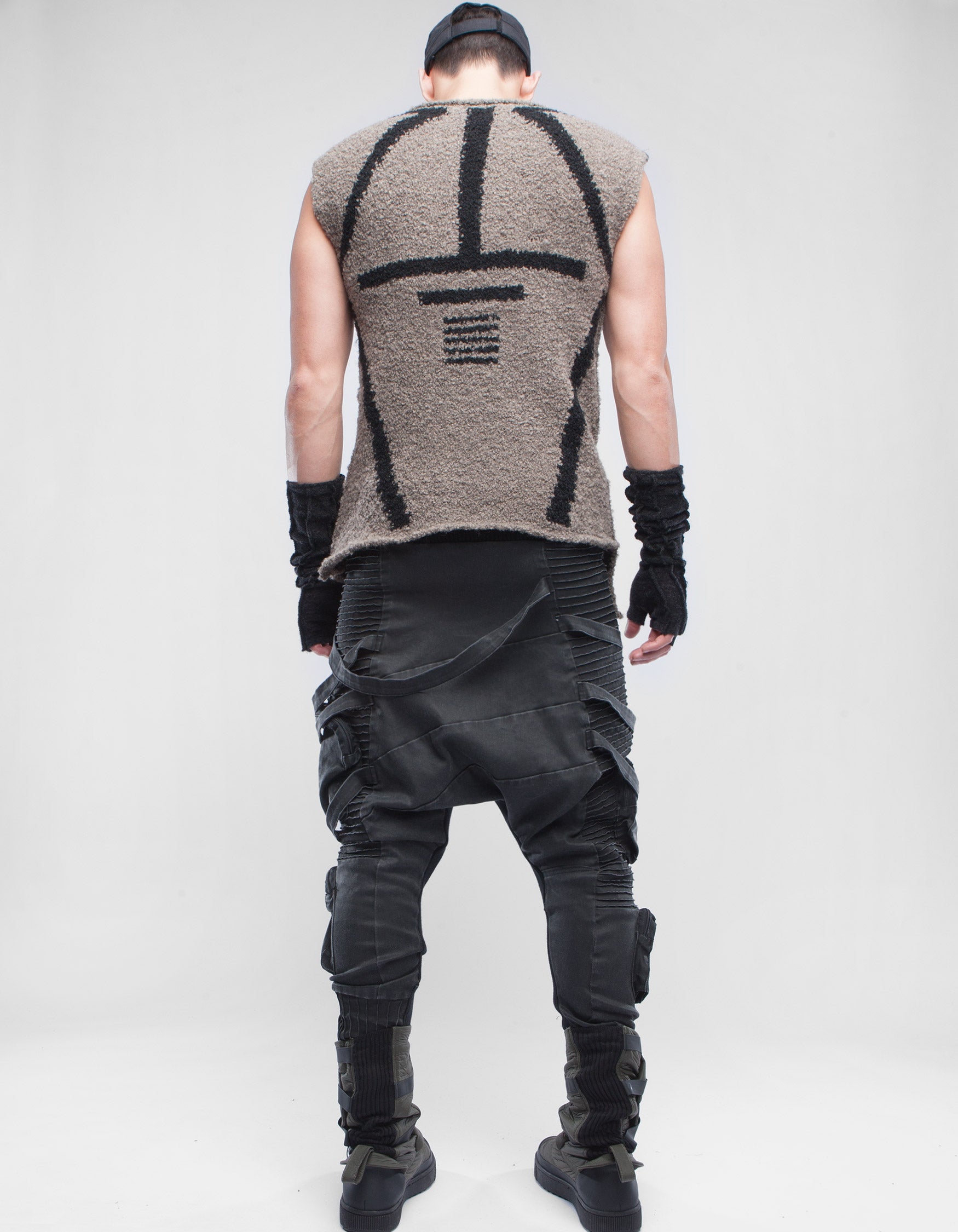 VEST NAM