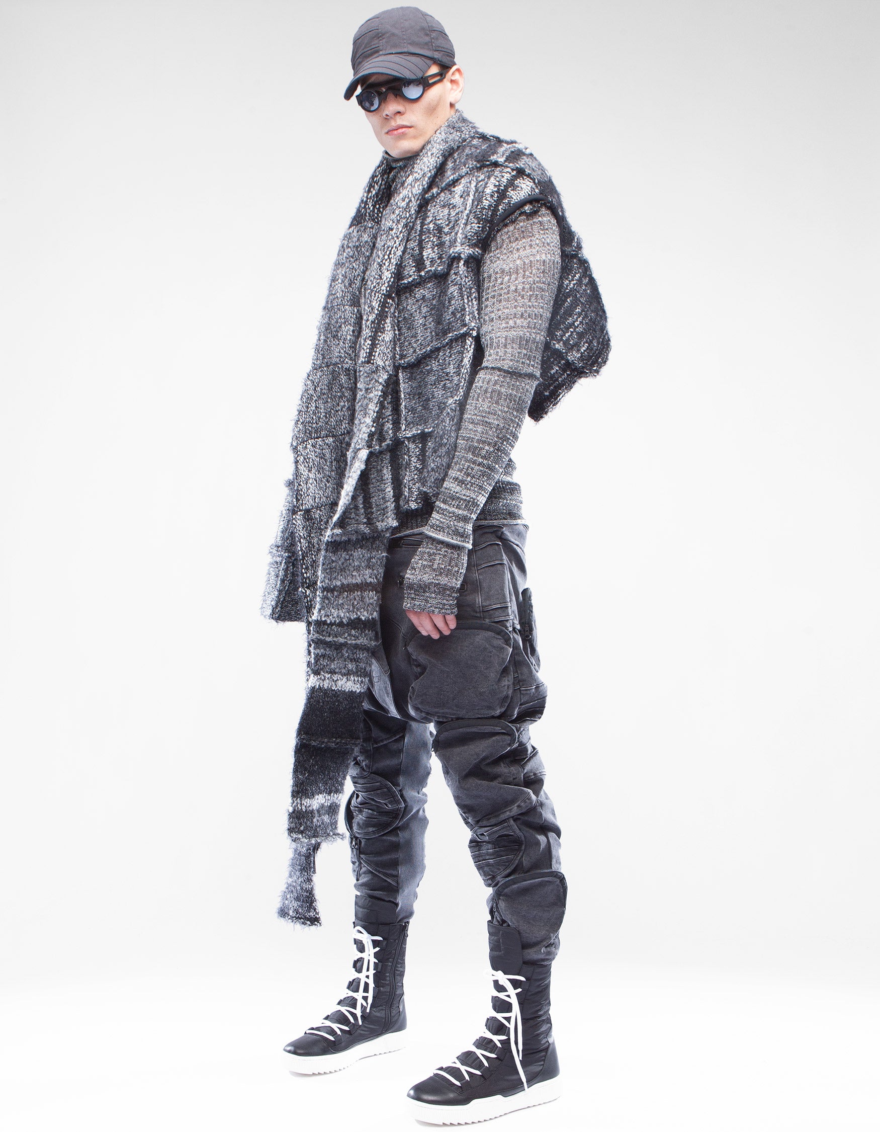 VEST SHAWL AWARE