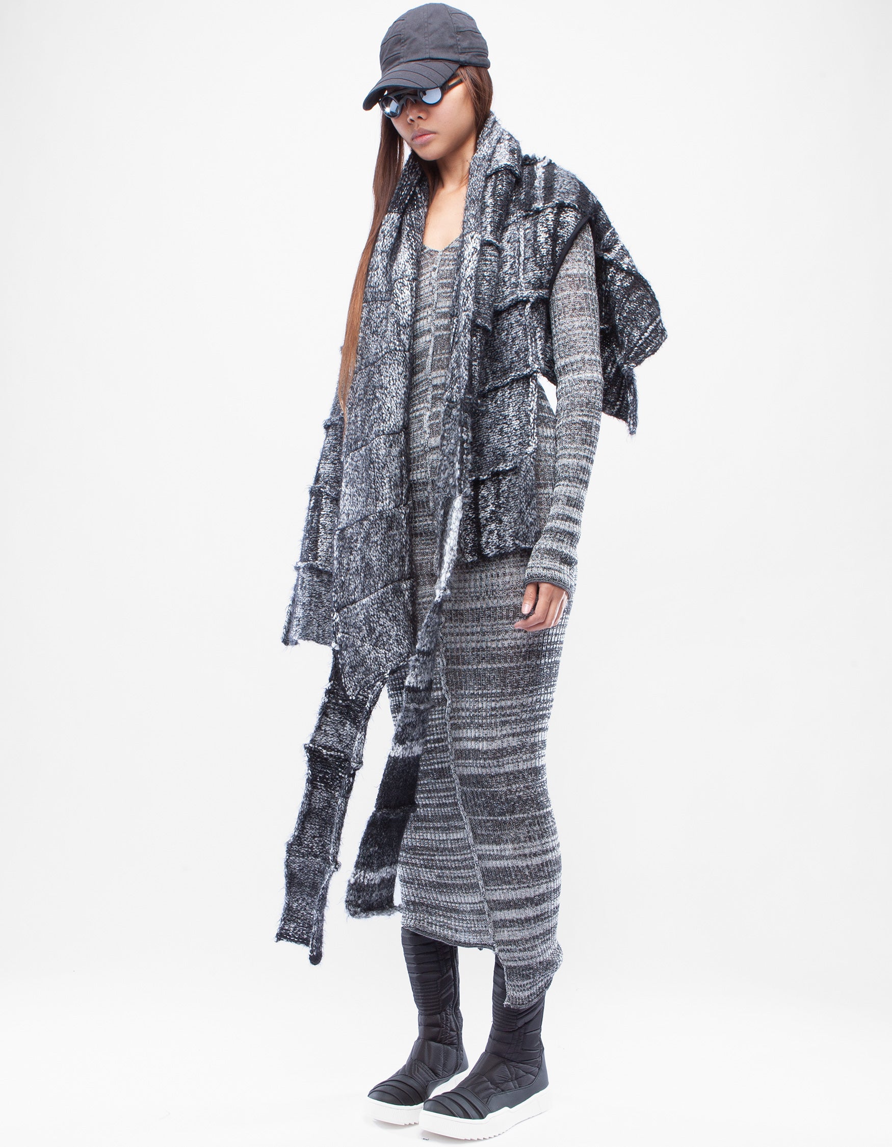 VEST SHAWL AWARE