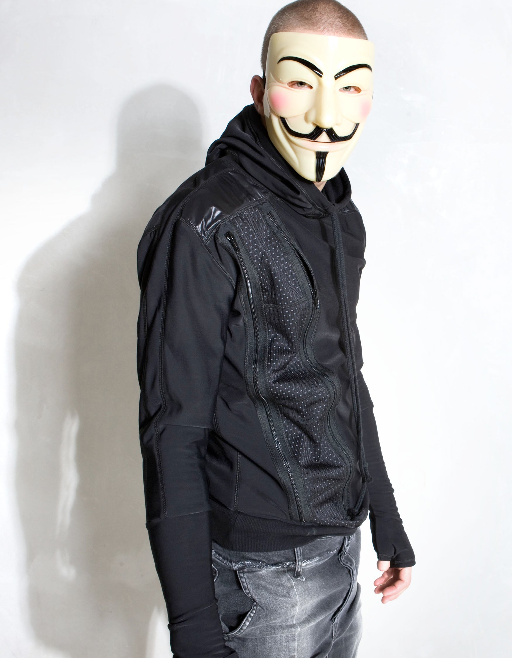 V FOR VENDETTA MASK